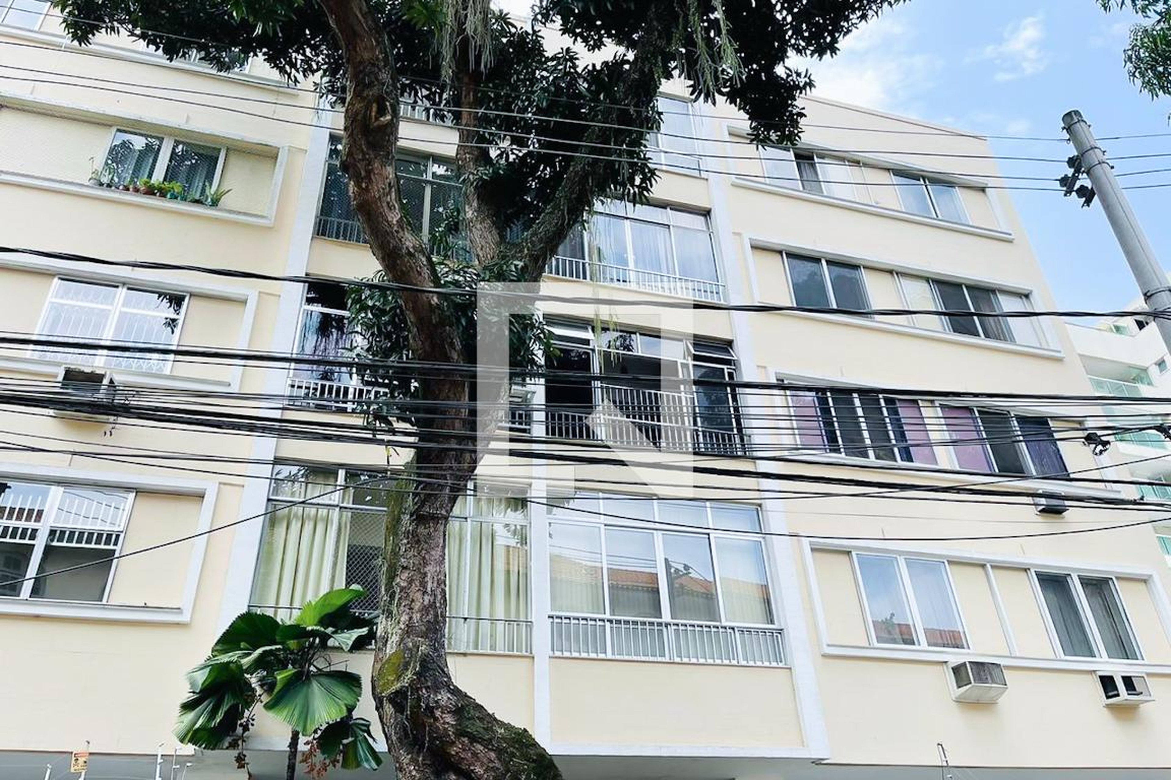 Fachada Condomínio Pereira da Silva