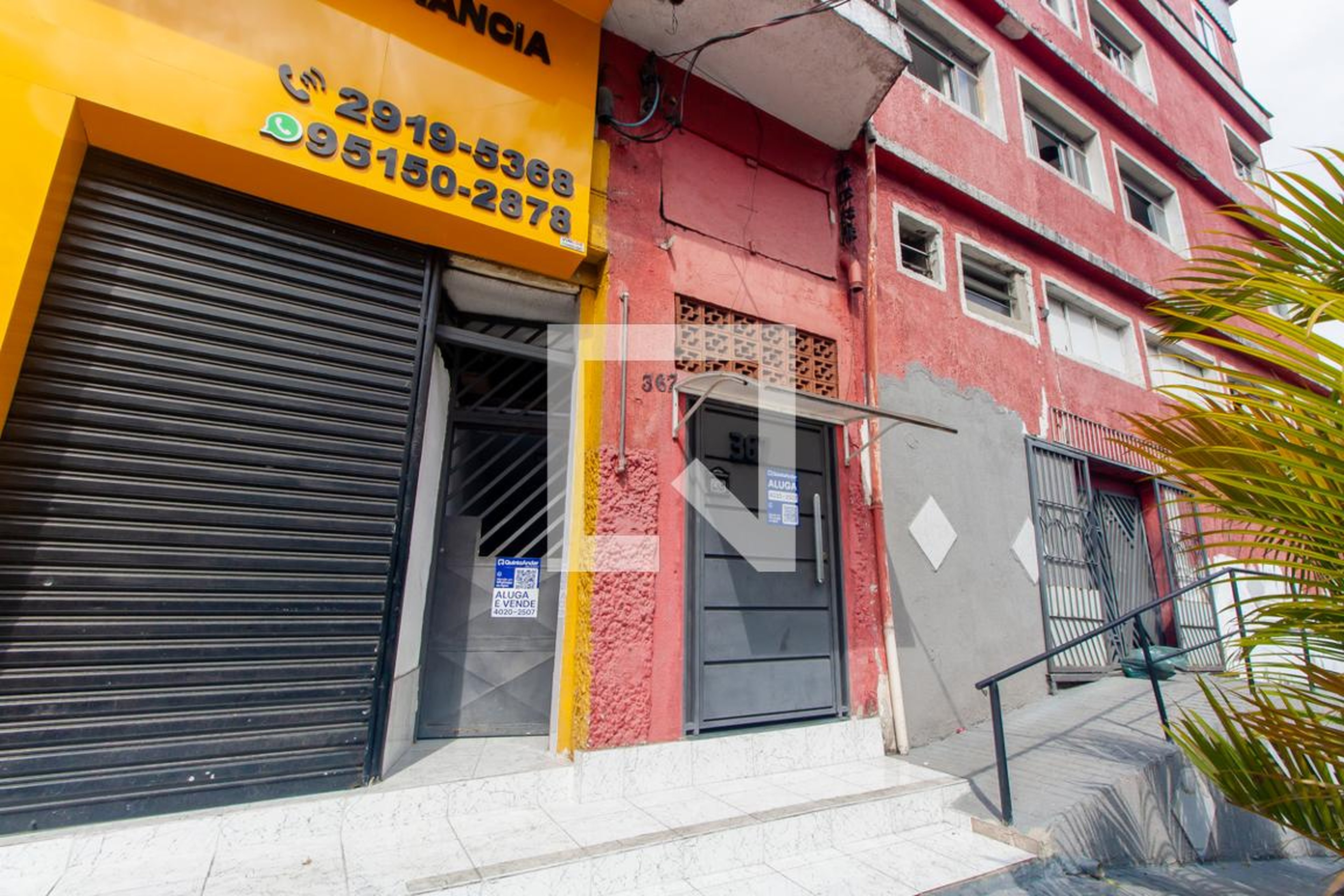 Fachada Condomínio em Avenida Sargento Iracitan Coimbra, 367