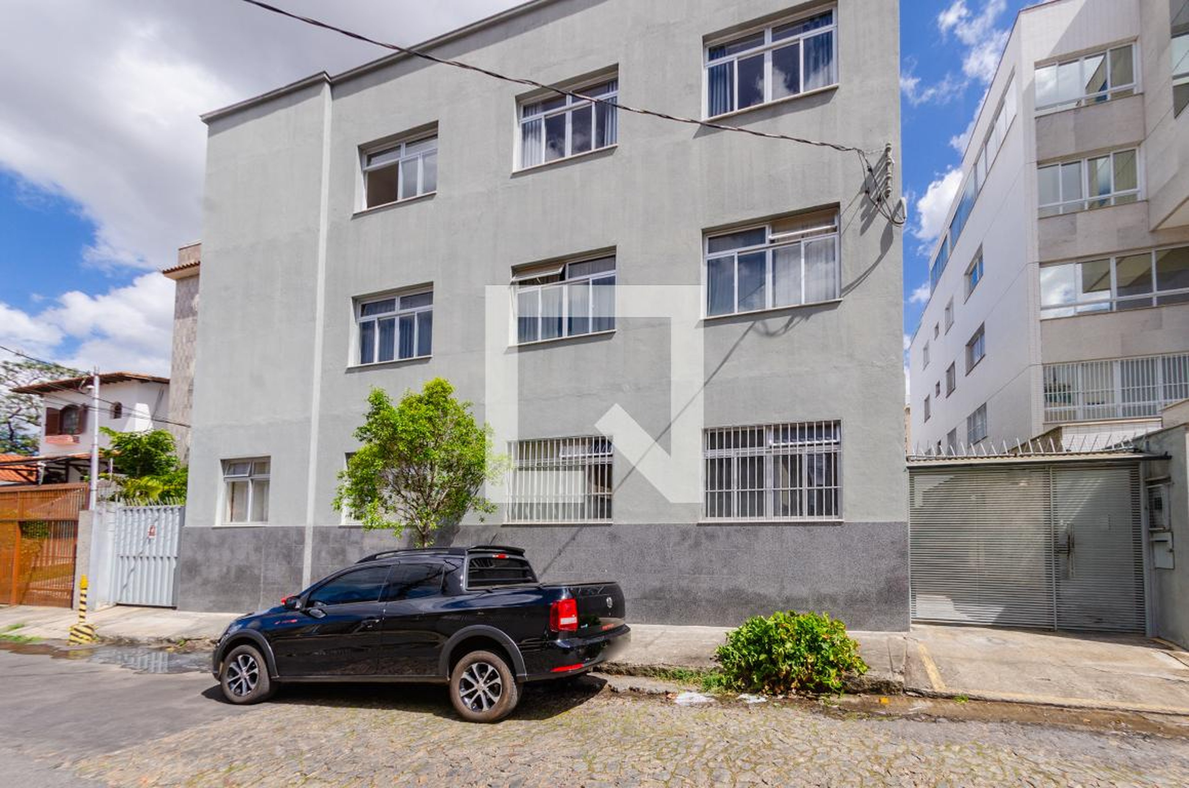 Fachada Edifício Lagoa Dourada