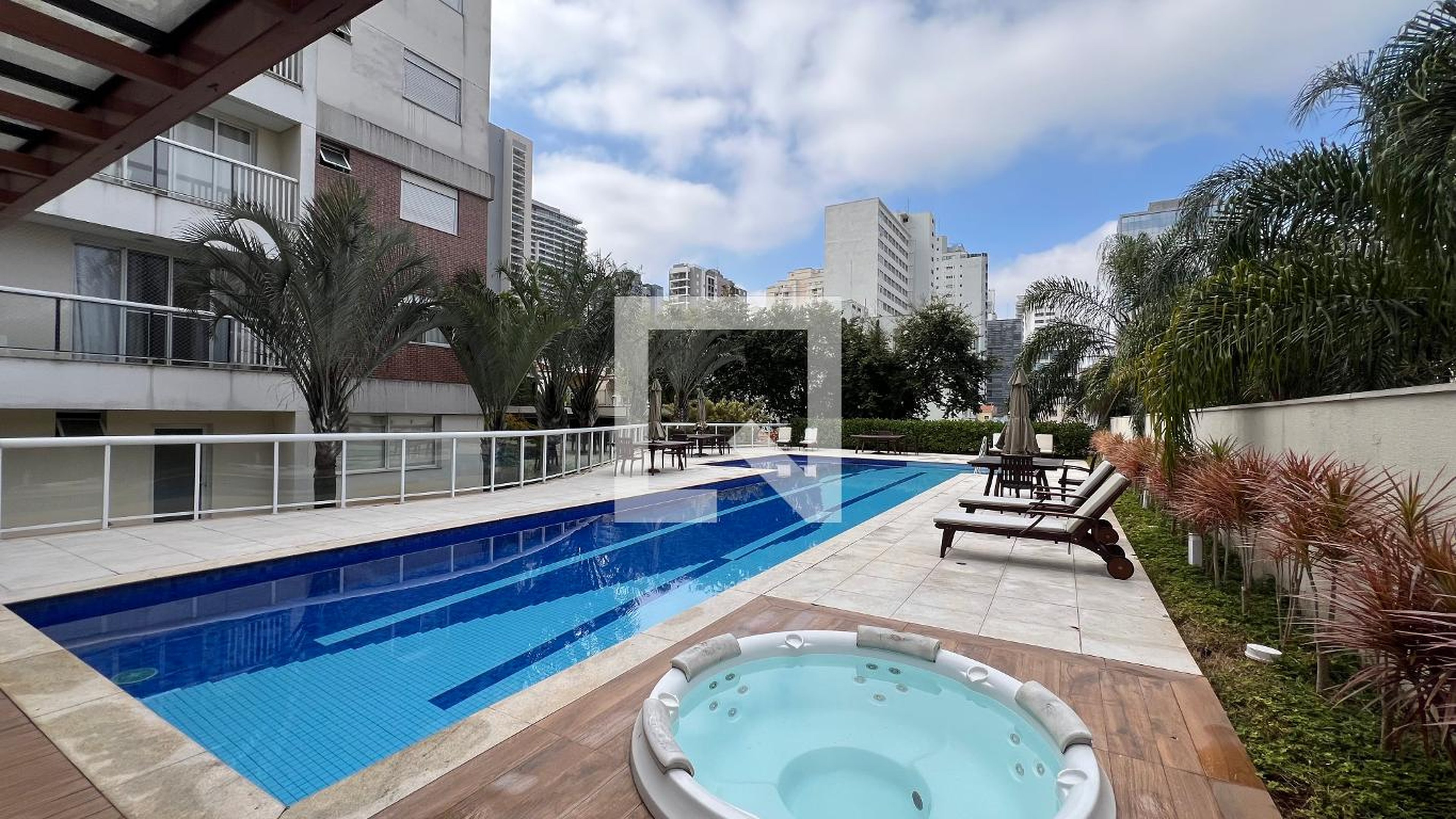 Piscina - On Time Oscar Freire