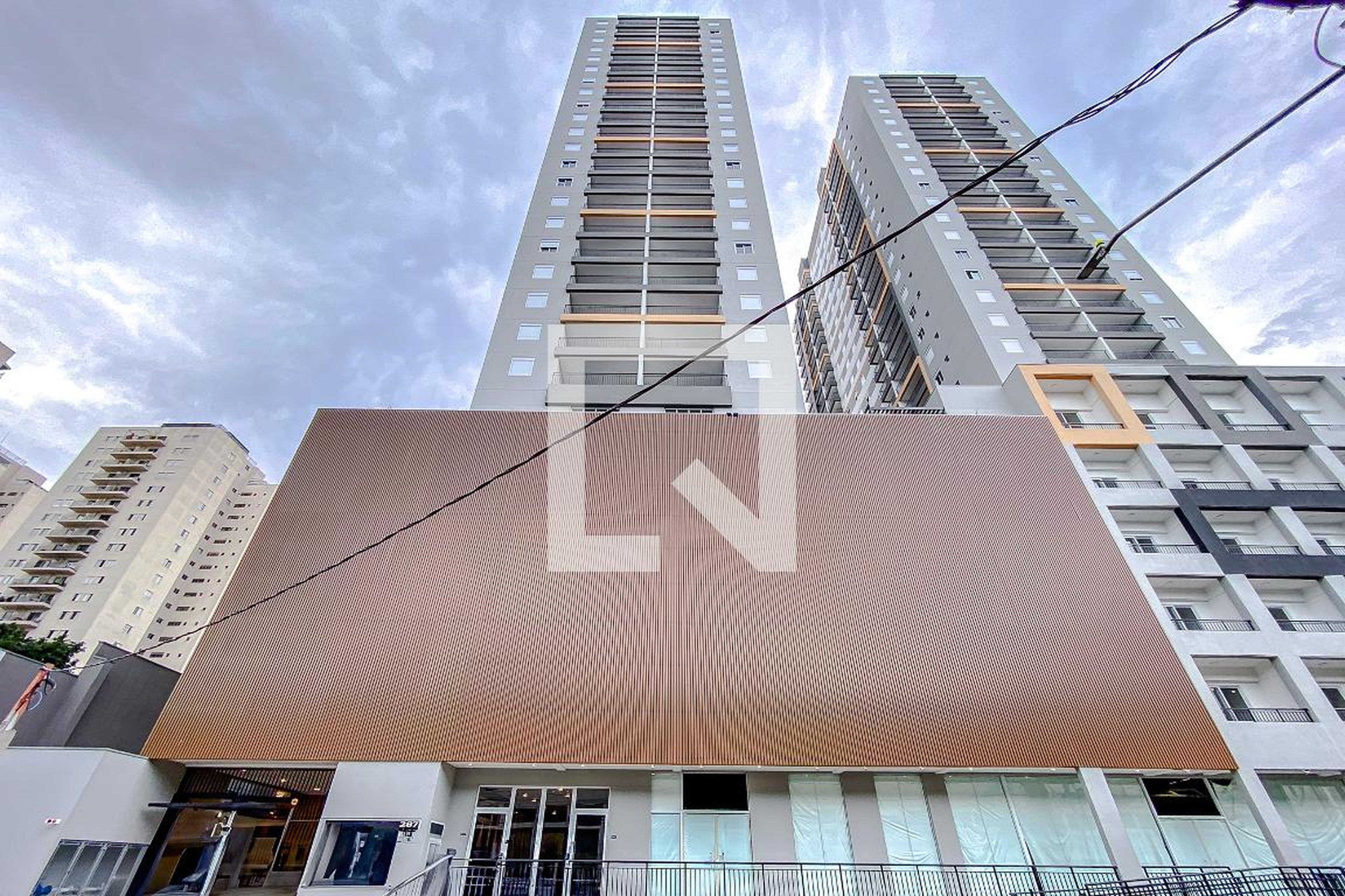 Fachada Condomínio em Rua Elói Cerqueira, 285