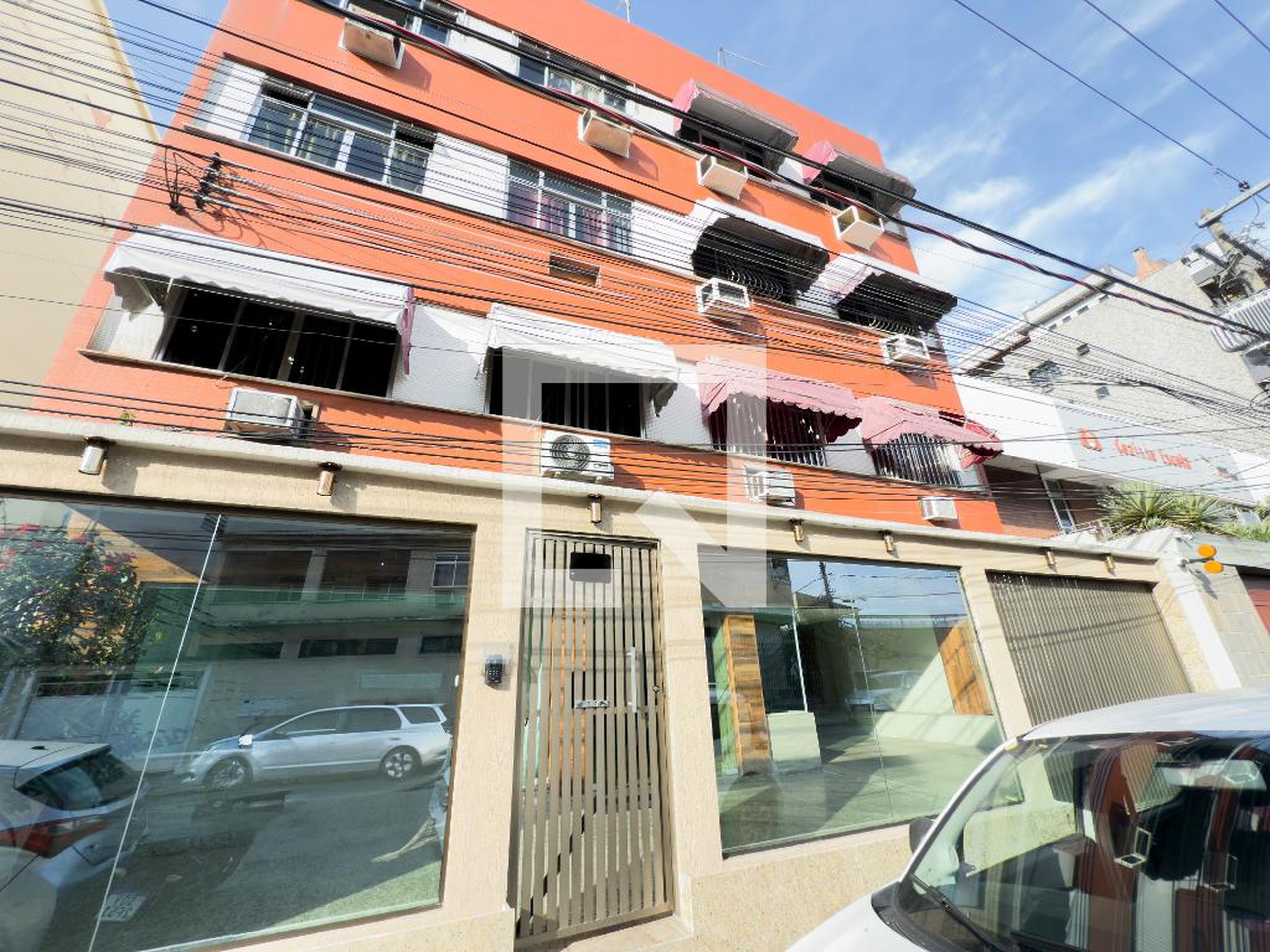 Fachada Condomínio em Rua Carlos Chambeland, 262