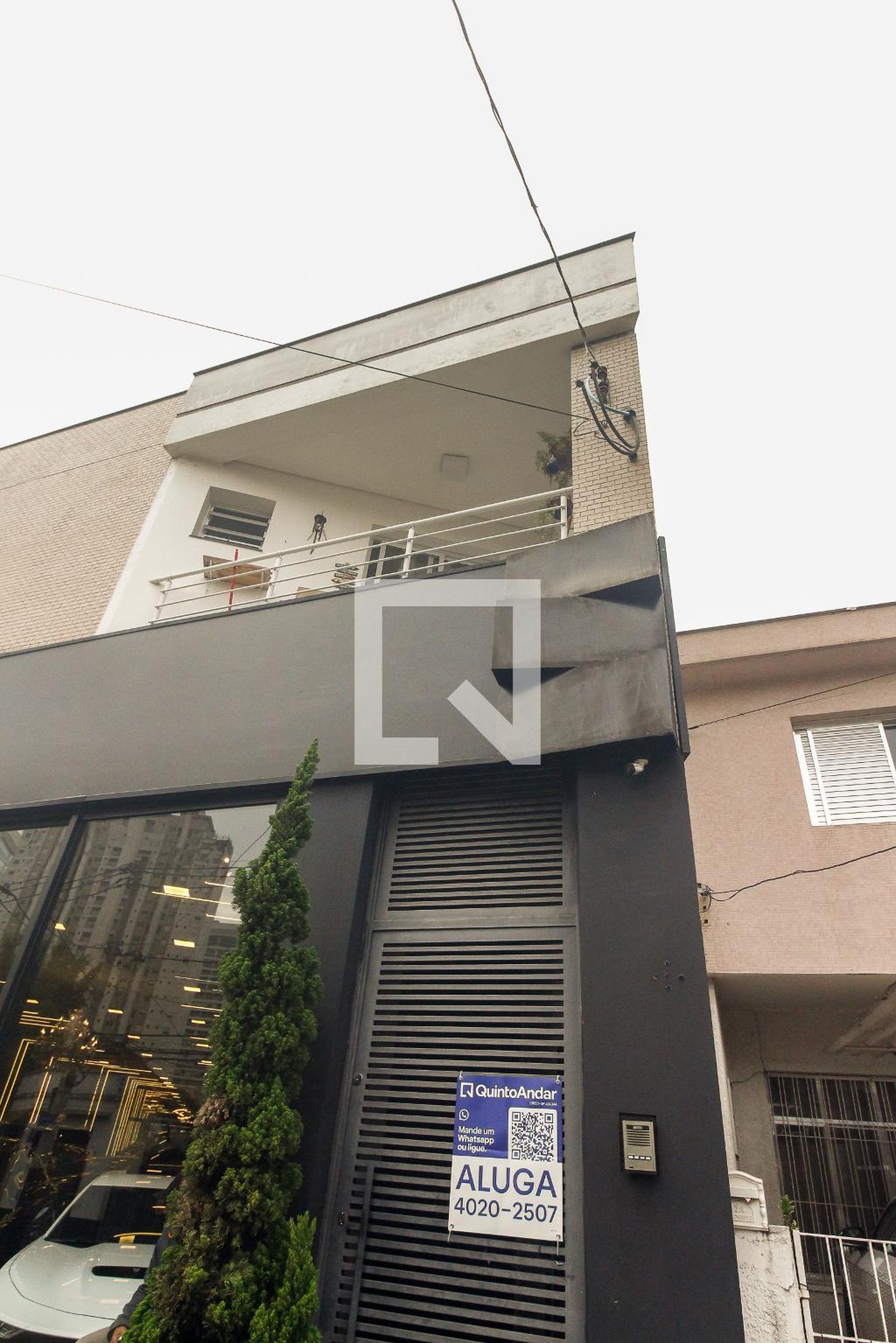 Fachada Condomínio em Rua Santa Gertrudes, 404