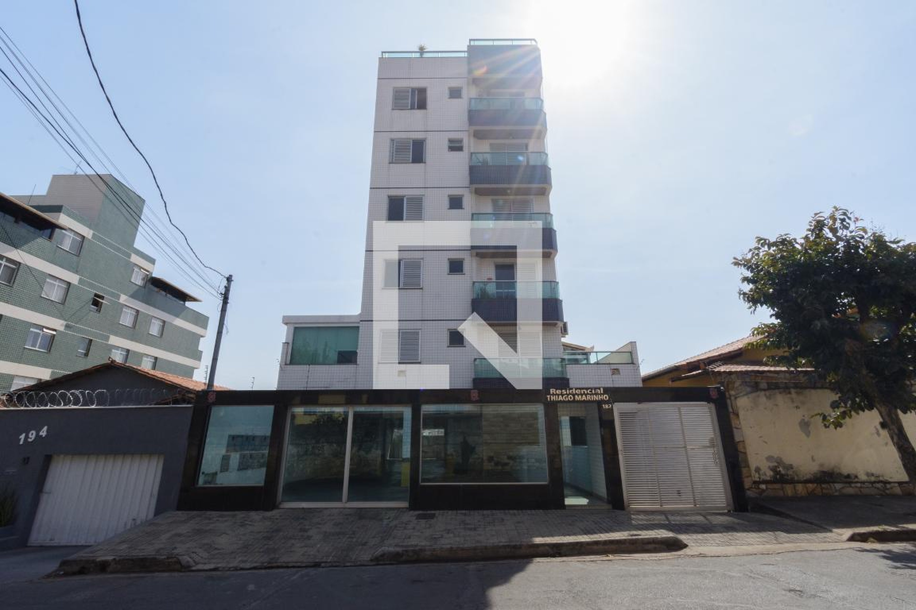 Fachada Condomínio em Rua Antônio Moreira da Silva, 182