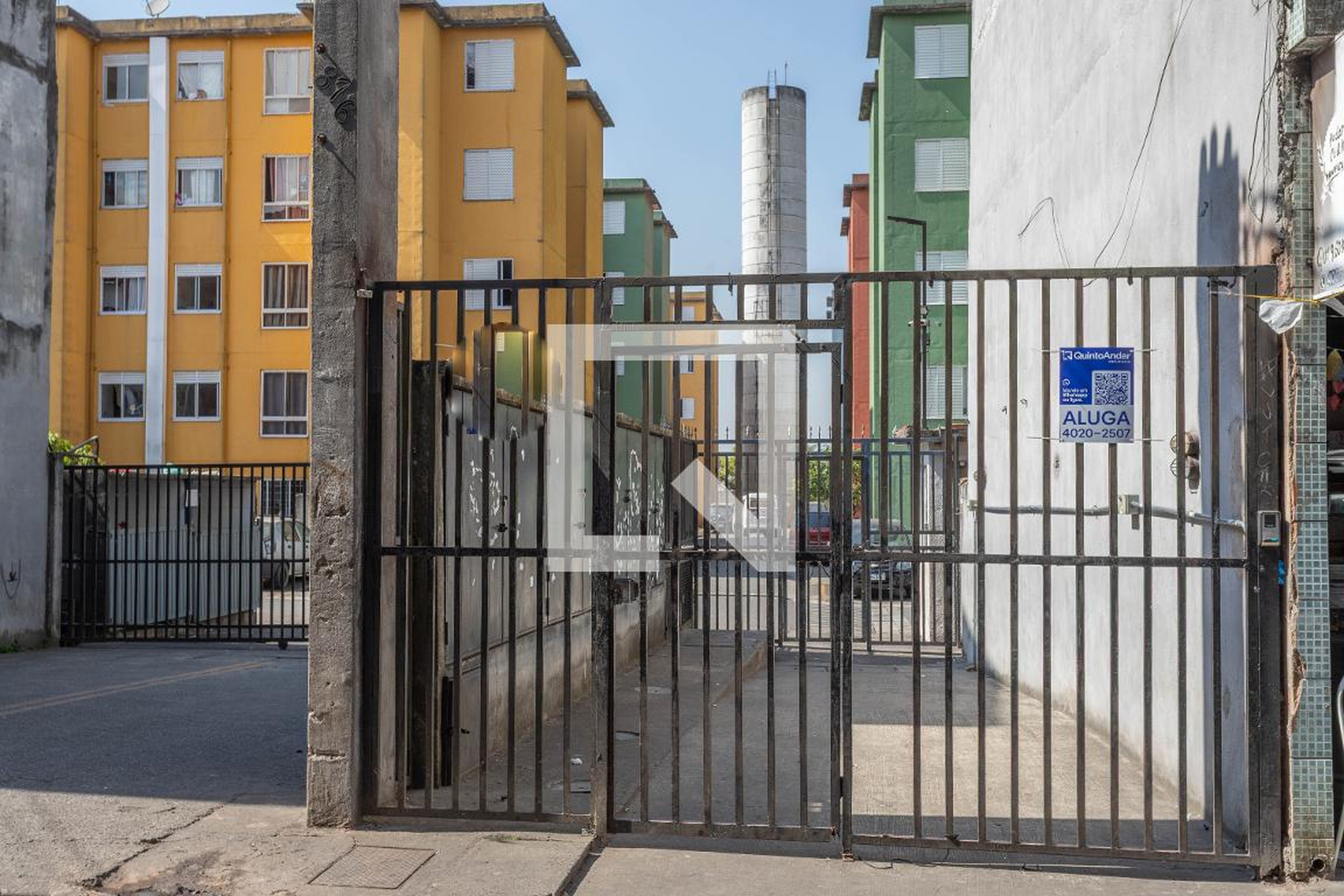 Fachada do condomínio Condomínio Conjunto Residencial Mazza Ferro 2