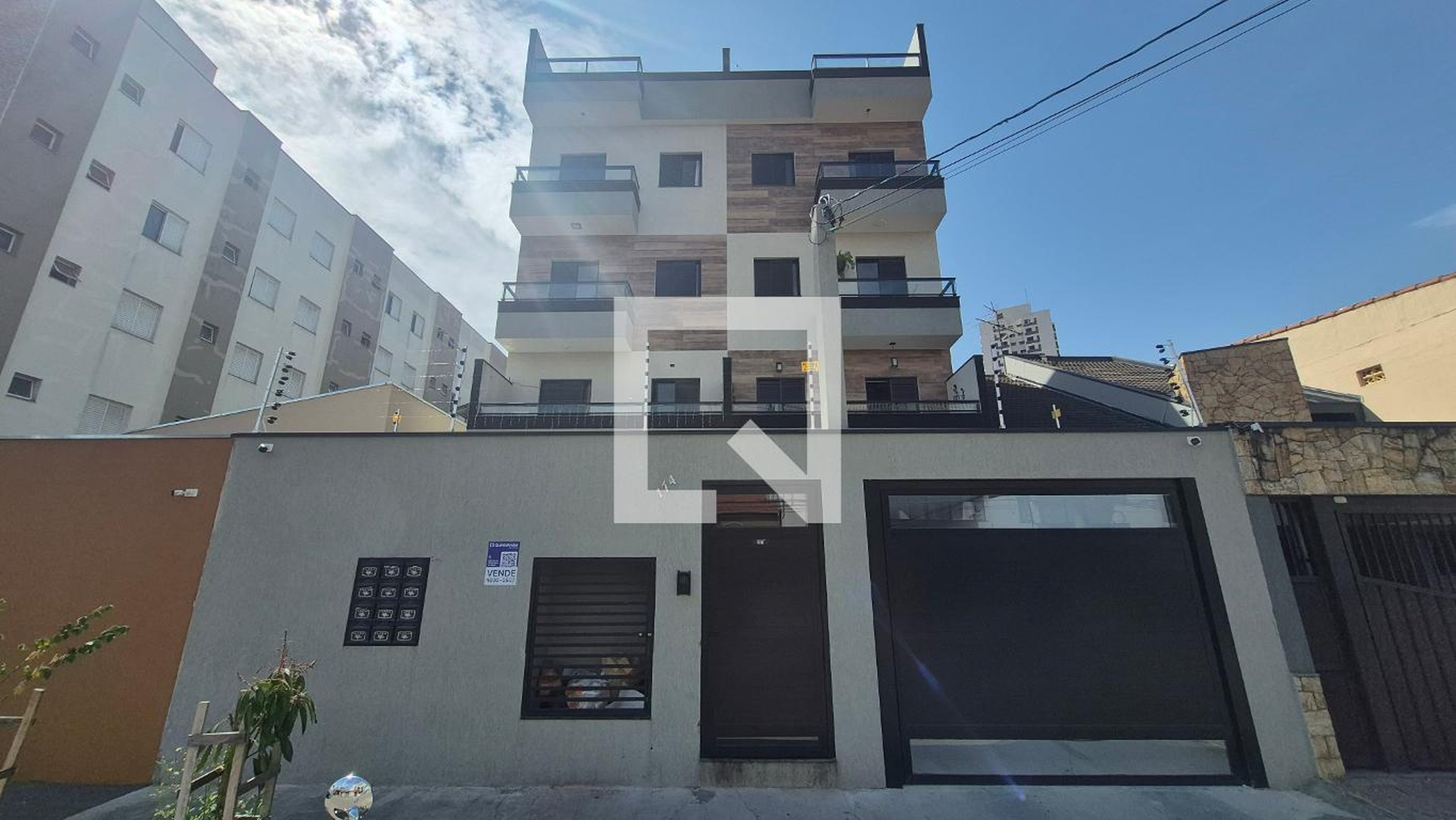 Fachada Condomínio em Rua Santa Carolina, 174