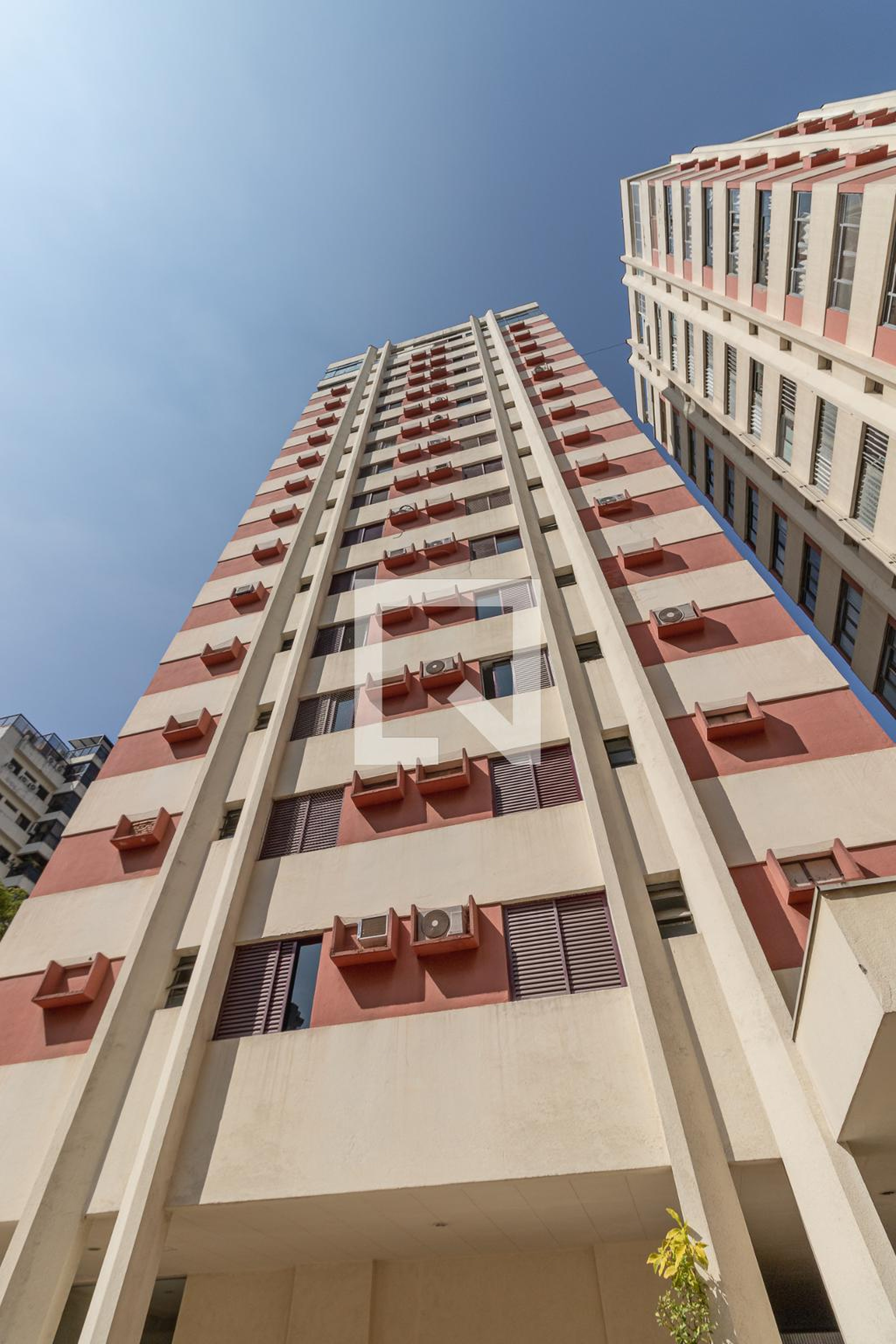 Fachada Edifício Mariangela Teixeira
