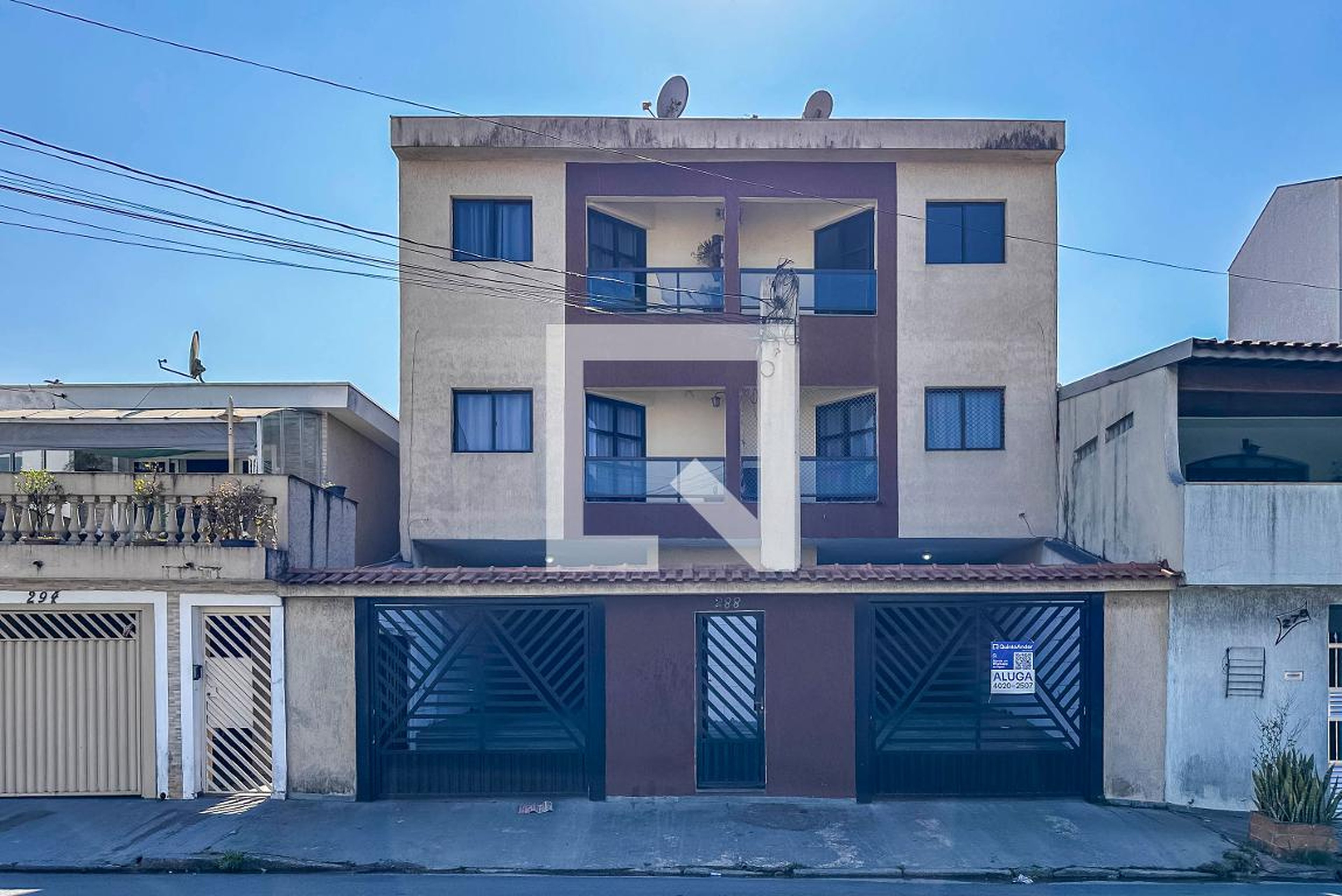 Fachada Condomínio em Rua Brasílio Rodrigues, 288