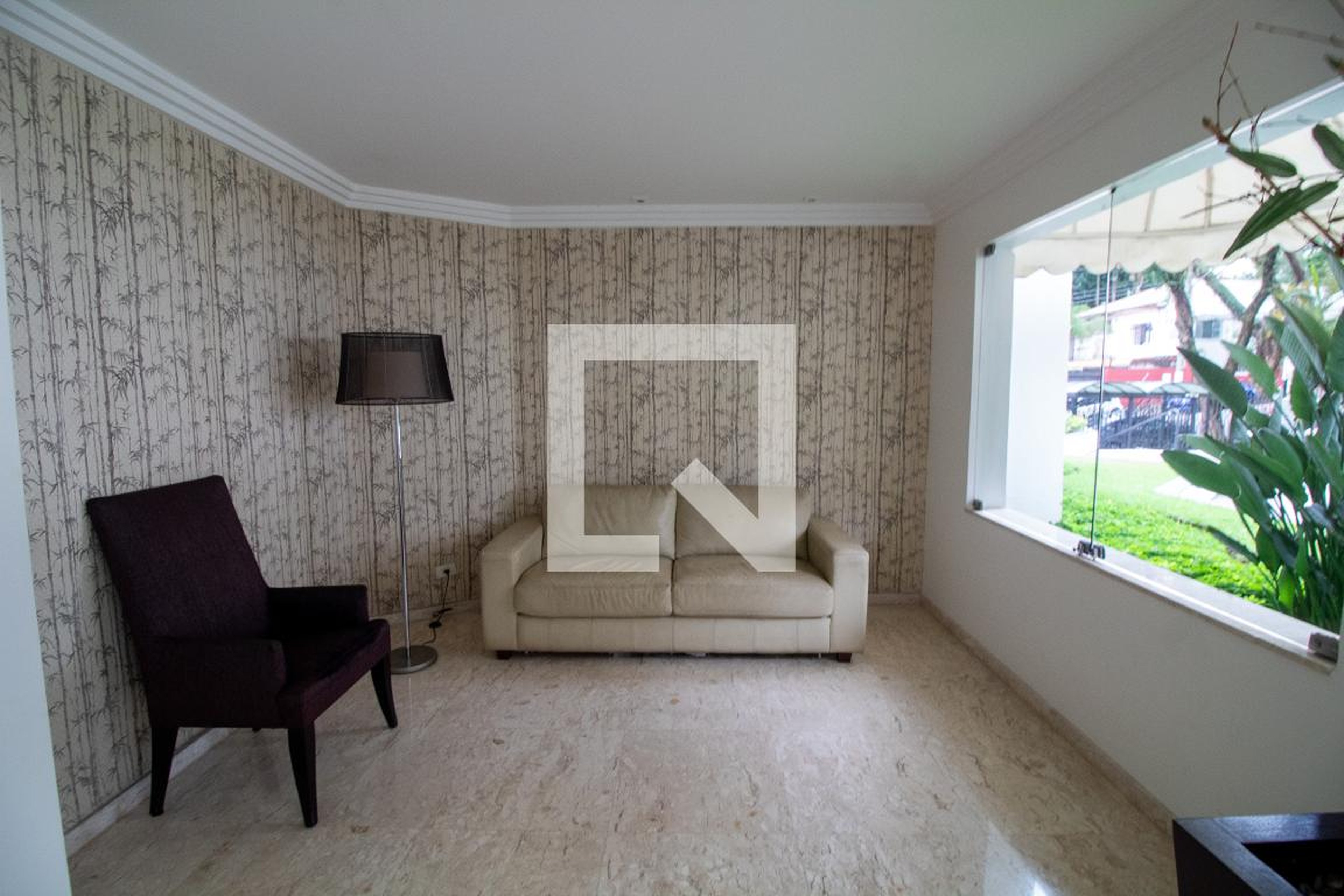 Hall Social - null