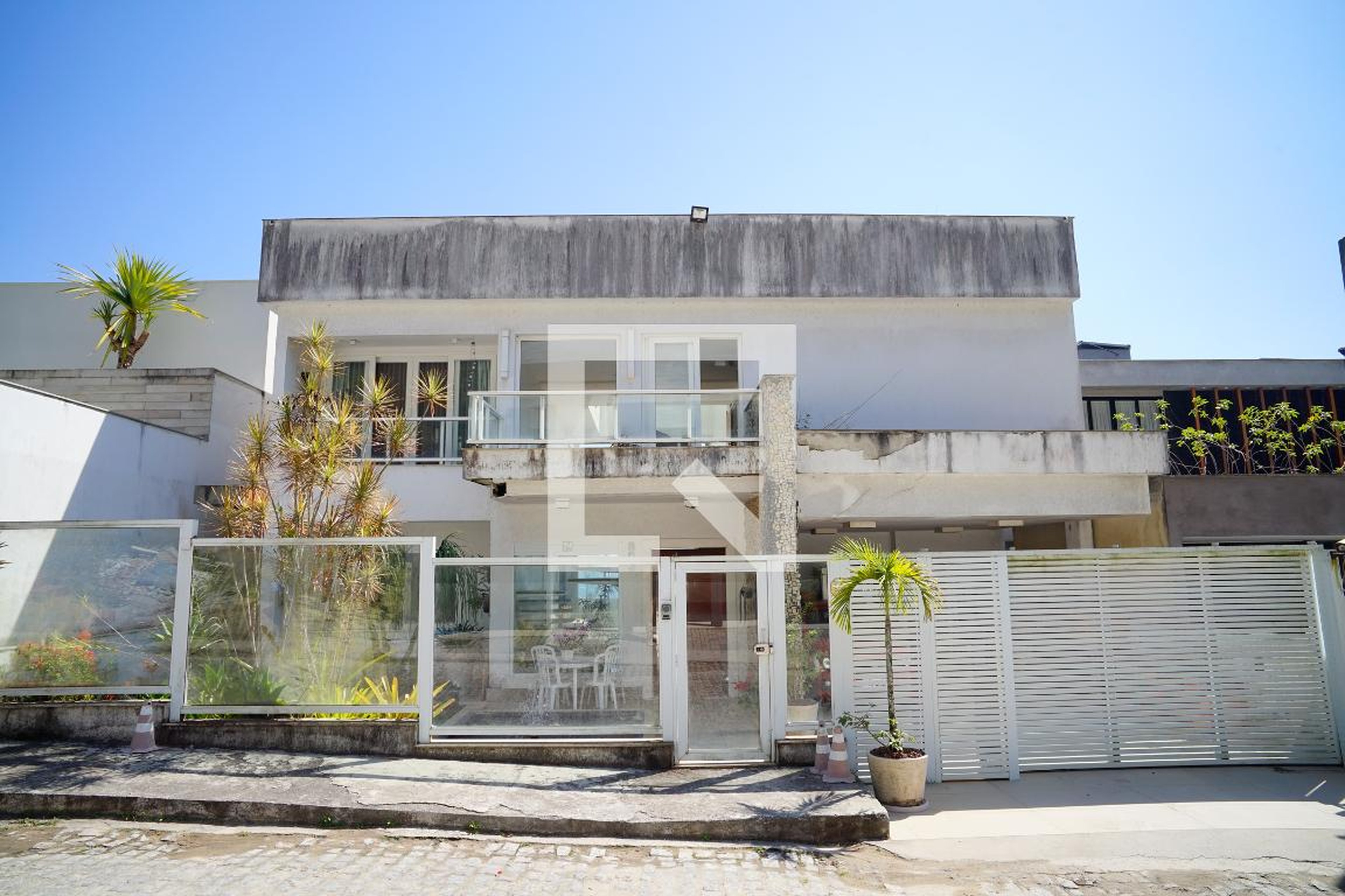 Fachada Condomínio em Rua F, 803