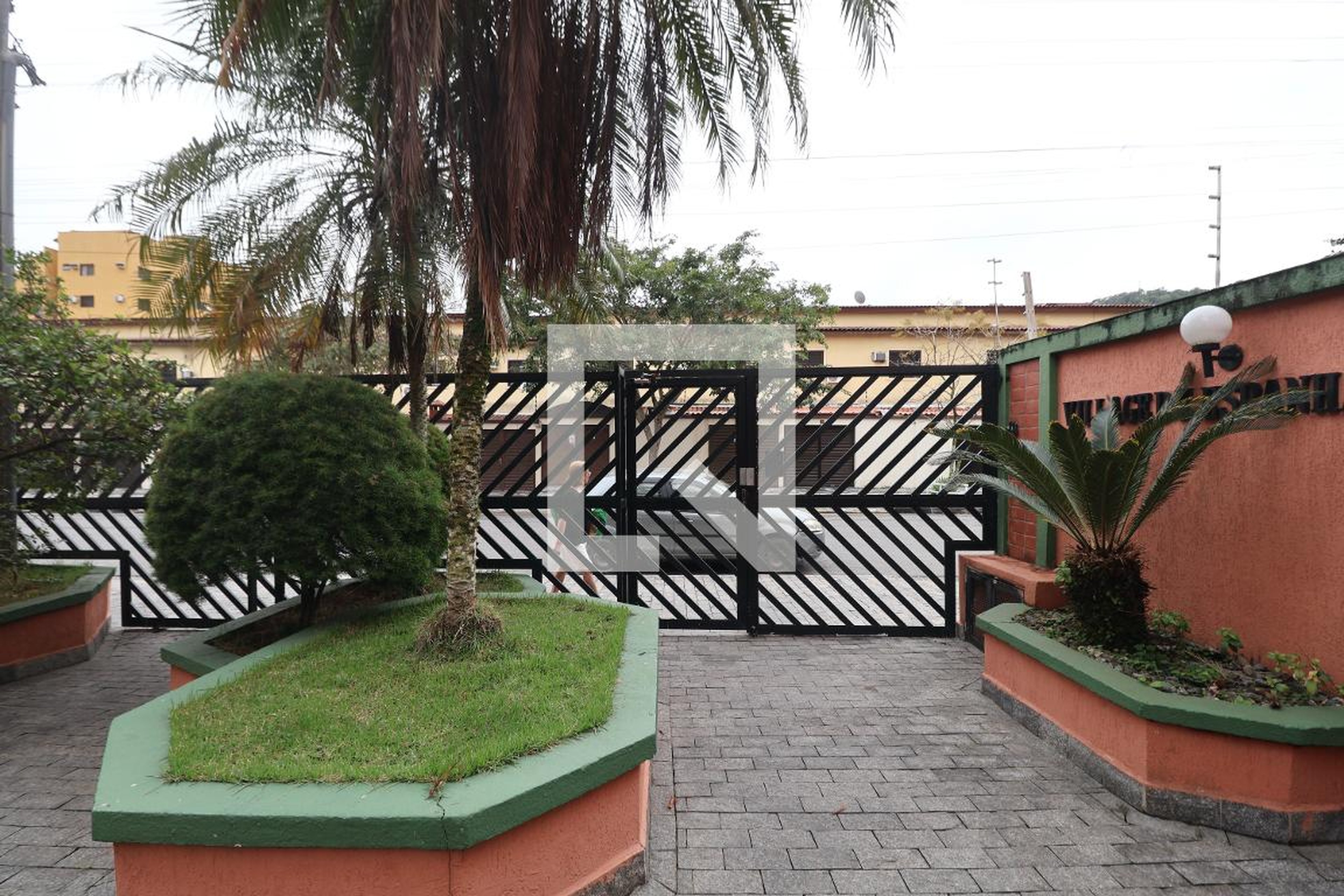 Fachada Condomínio em Rua Chile, 806