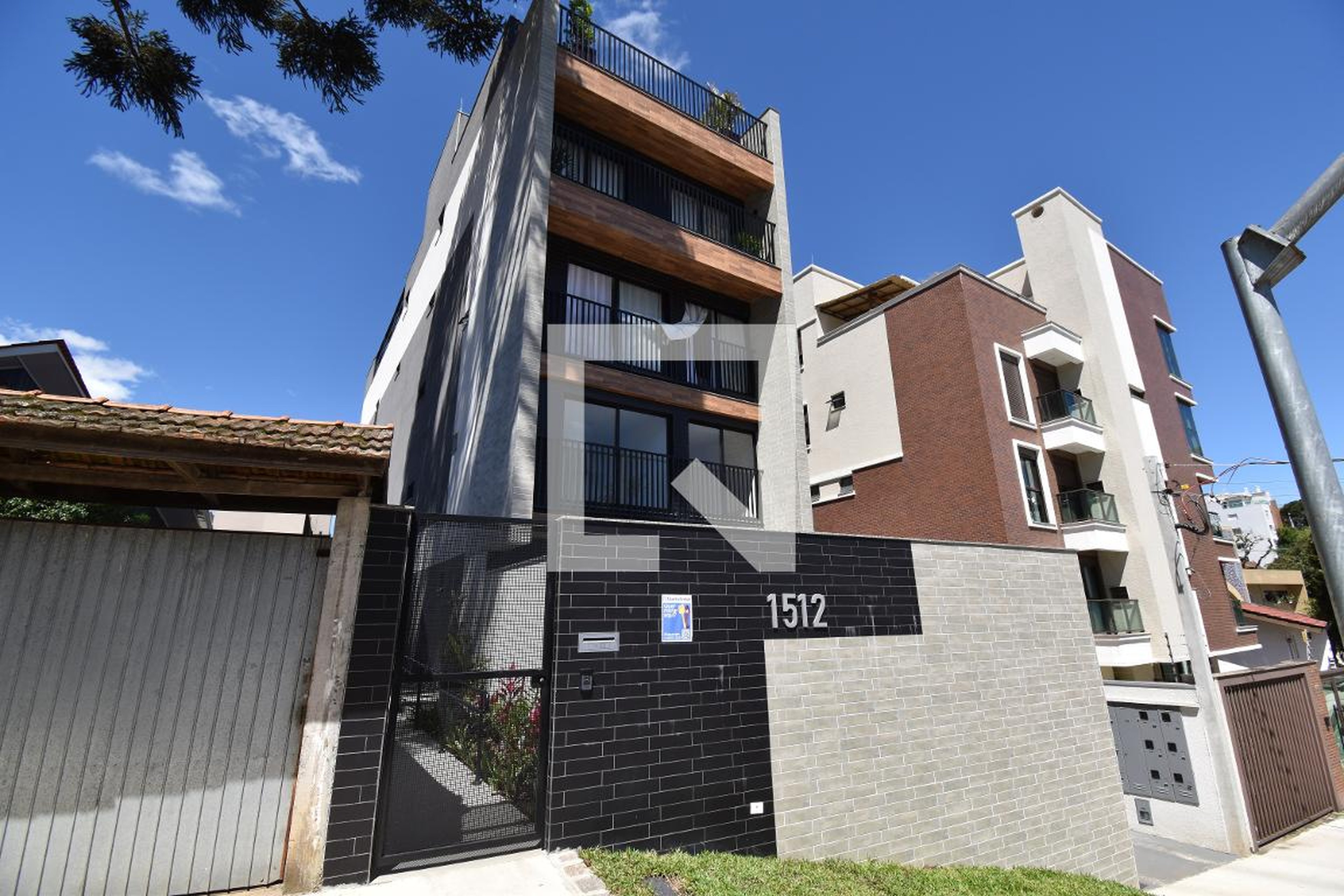 Fachada Condomínio em Rua Fernando Simas, 1512