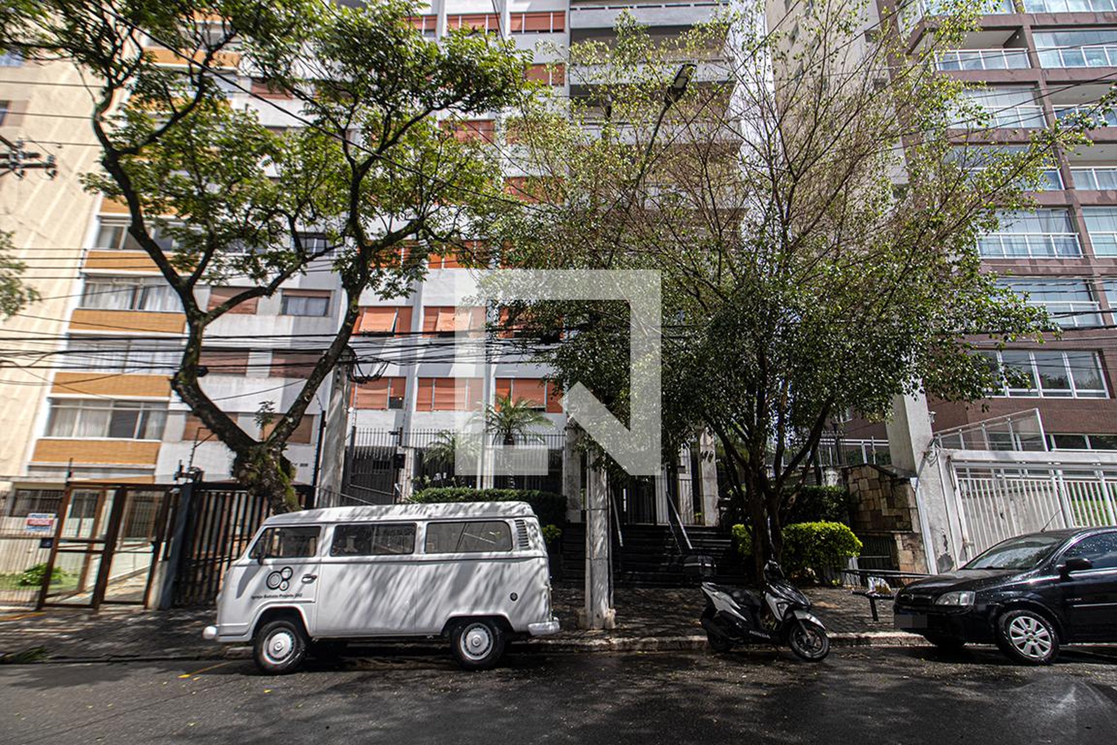 fachada Edifício Andrea Chenier