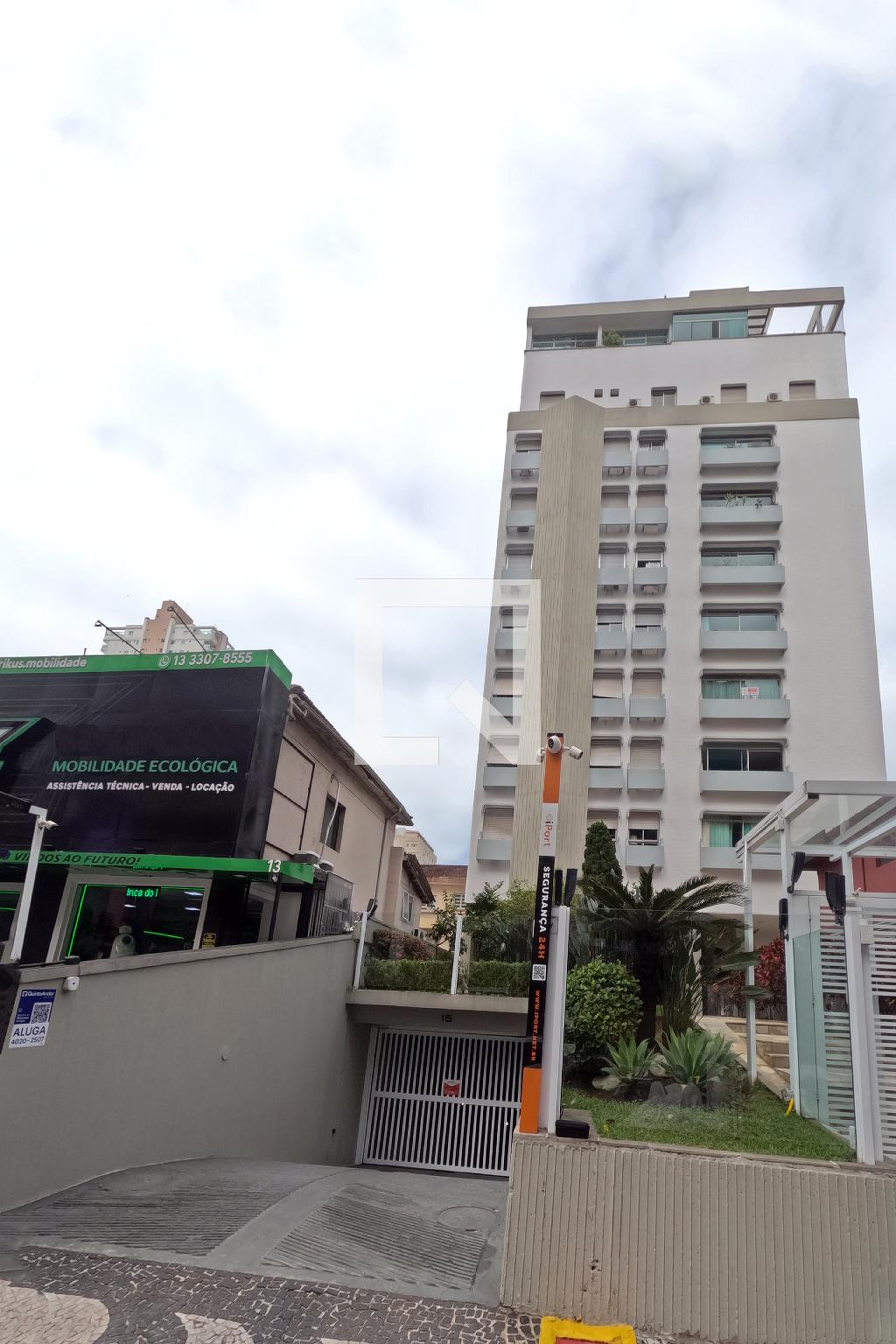 Fachada Condomínio em Rua Minas Gerais, 15