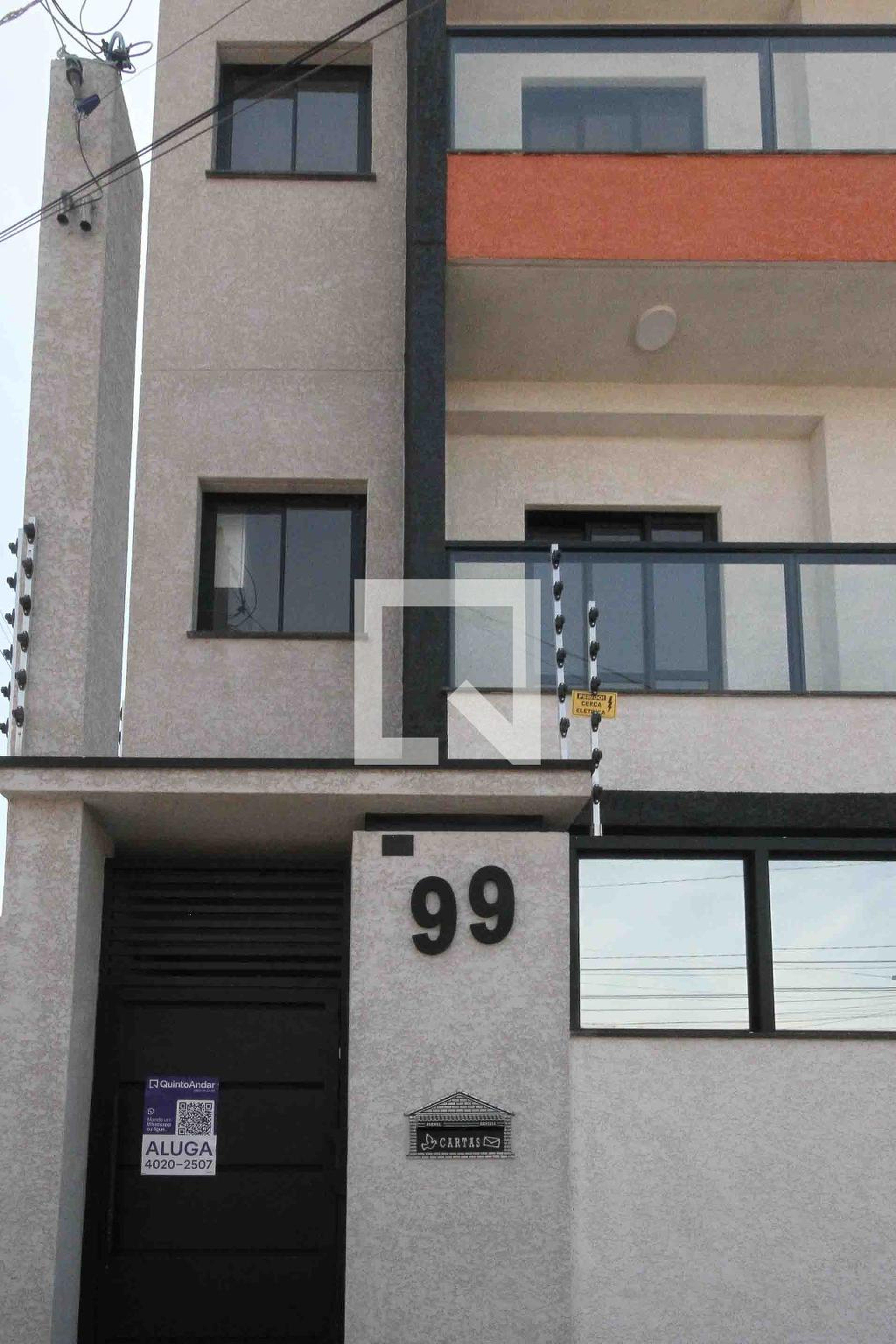 Fachada Residencial Elza Flora