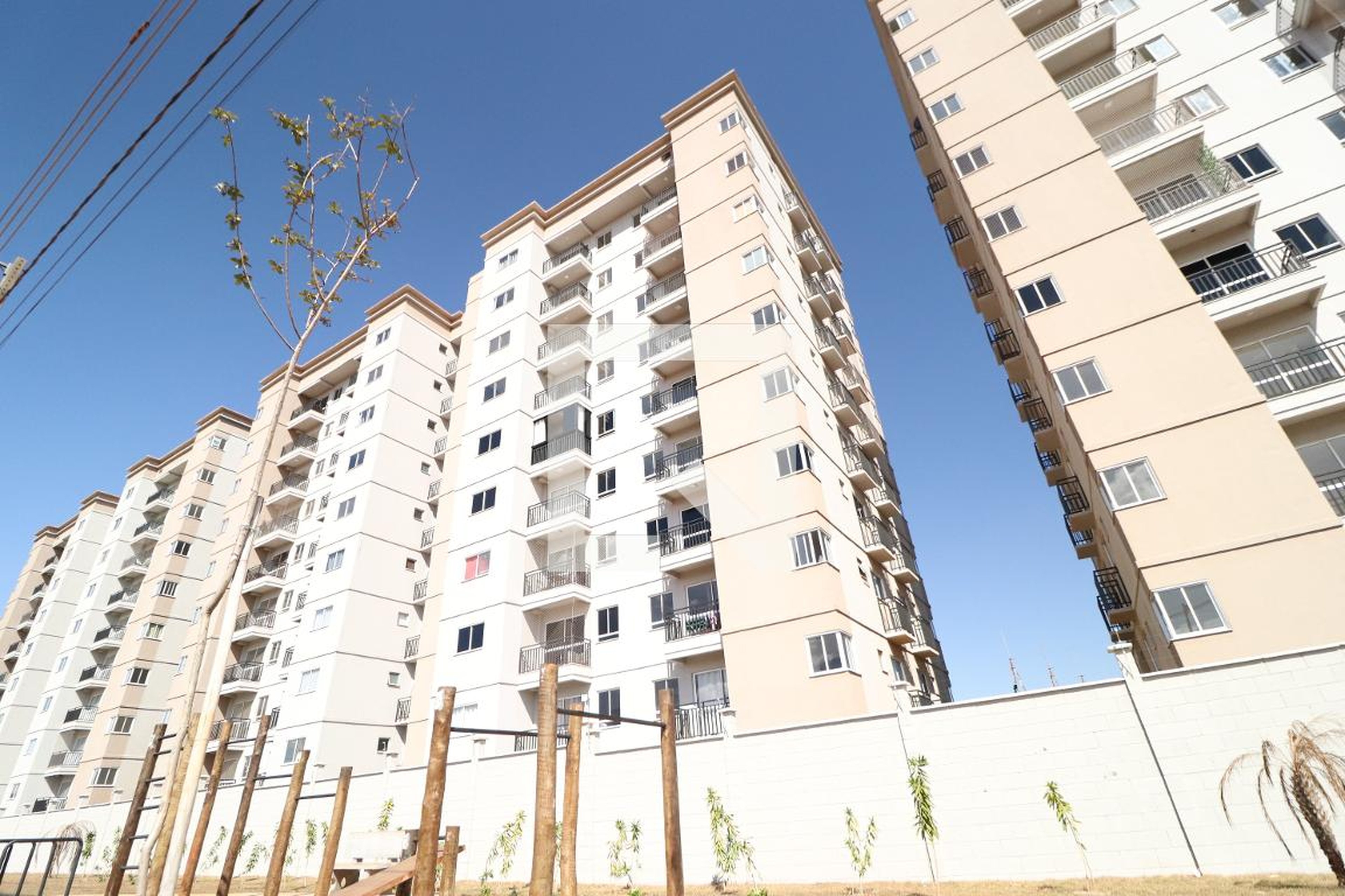 Fachada Condomínio em Avenida Manuel Lúcio, 601