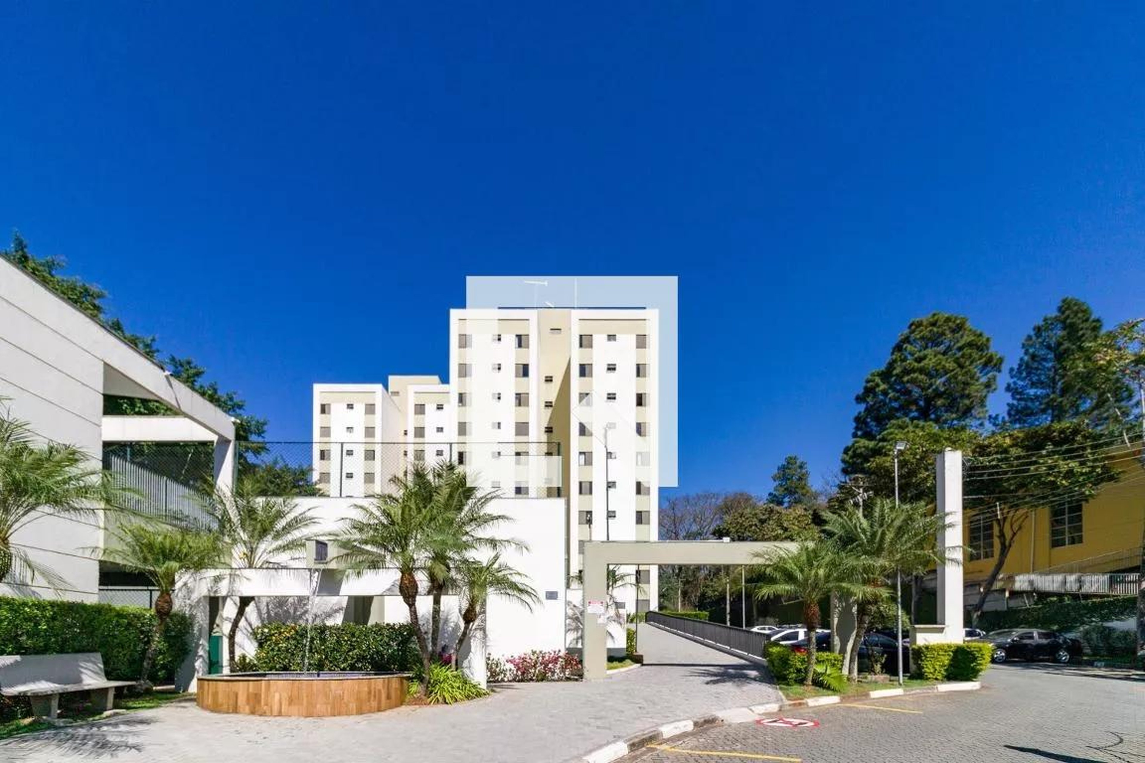 Fachada Condomínio Bandeirantes