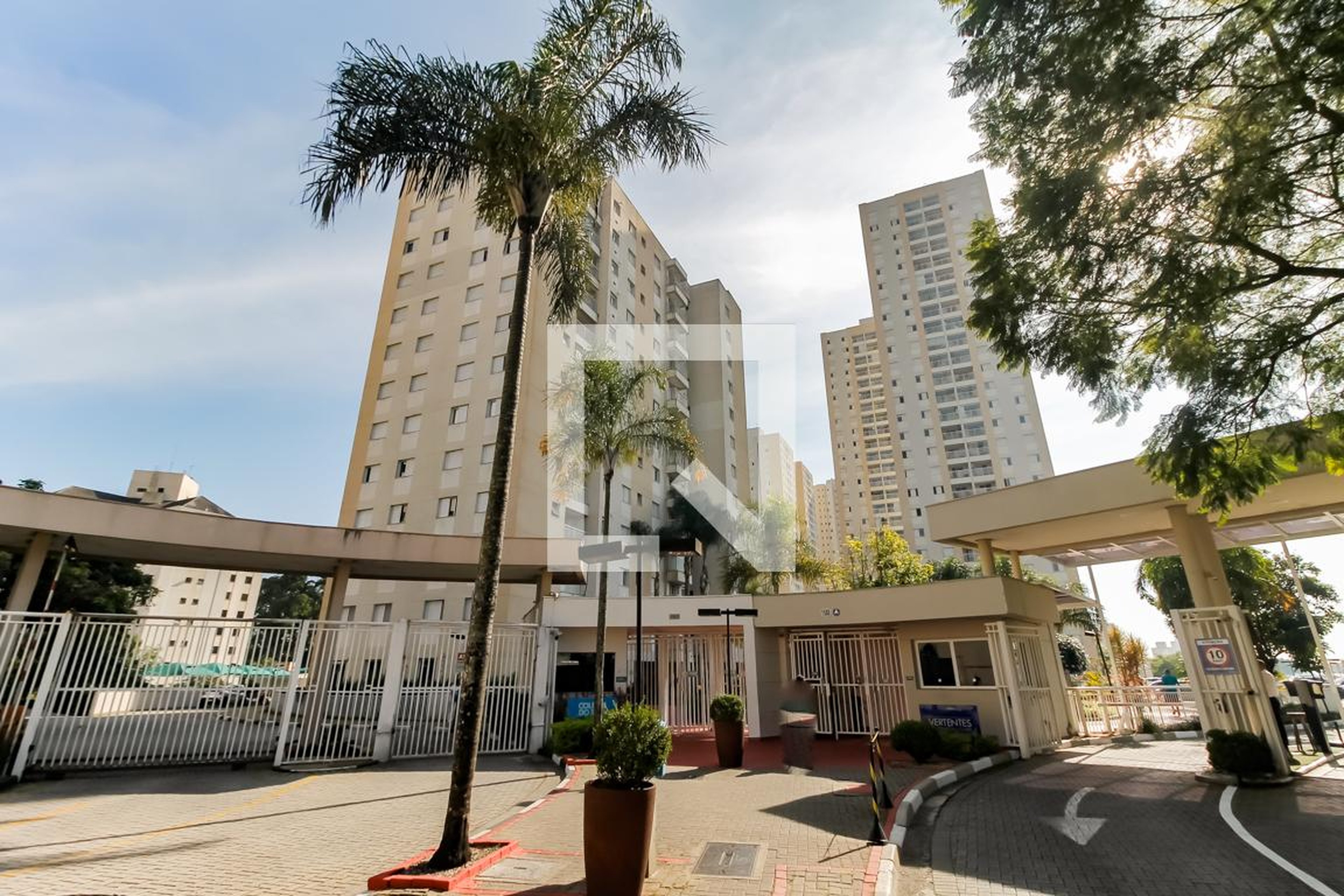 Fachada do Prédio Condomínio COLINAS DO SOL - PAISAGENS