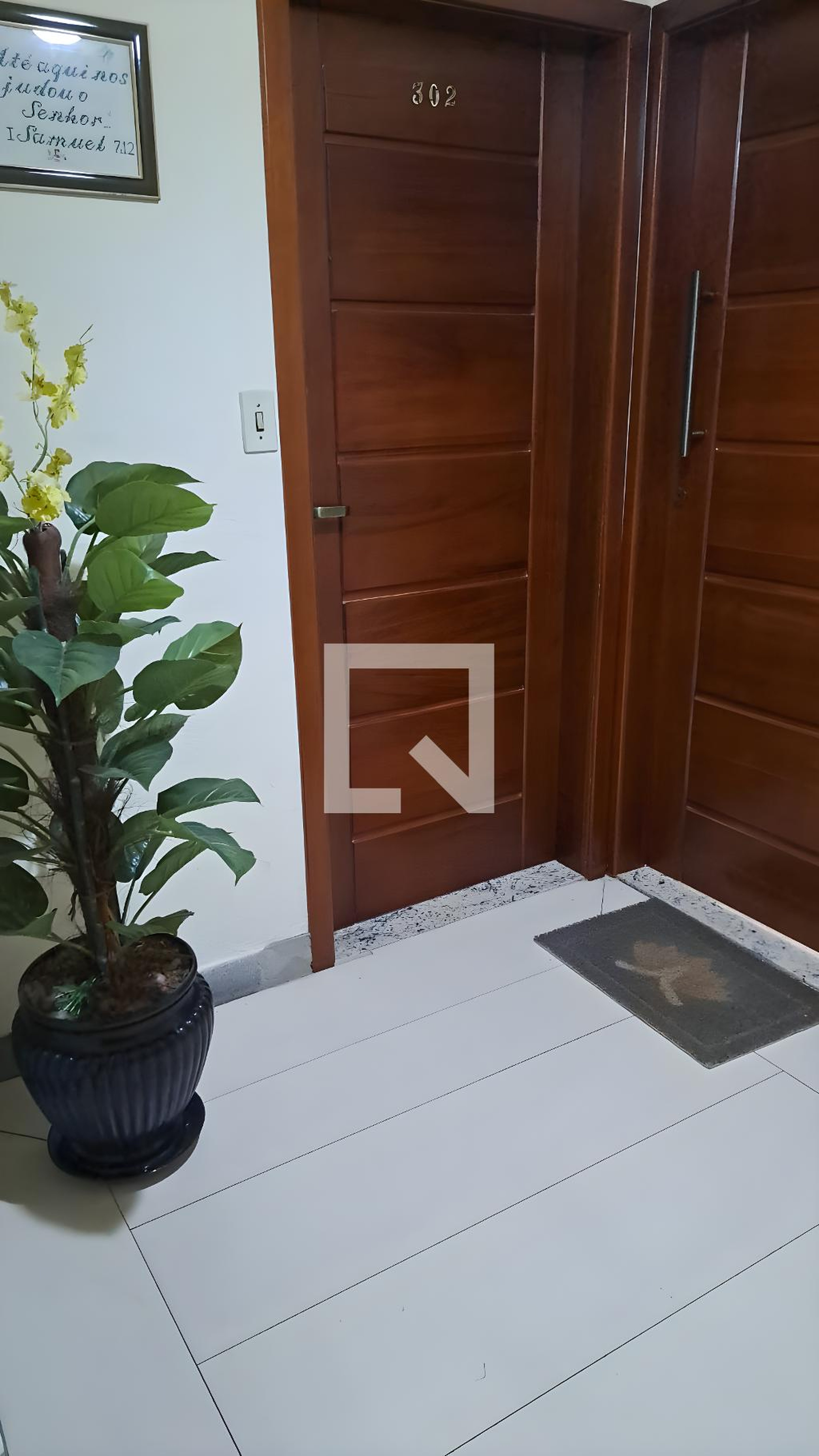 Entrada Condomínio em Rua Almirante Alexandrino, 2875