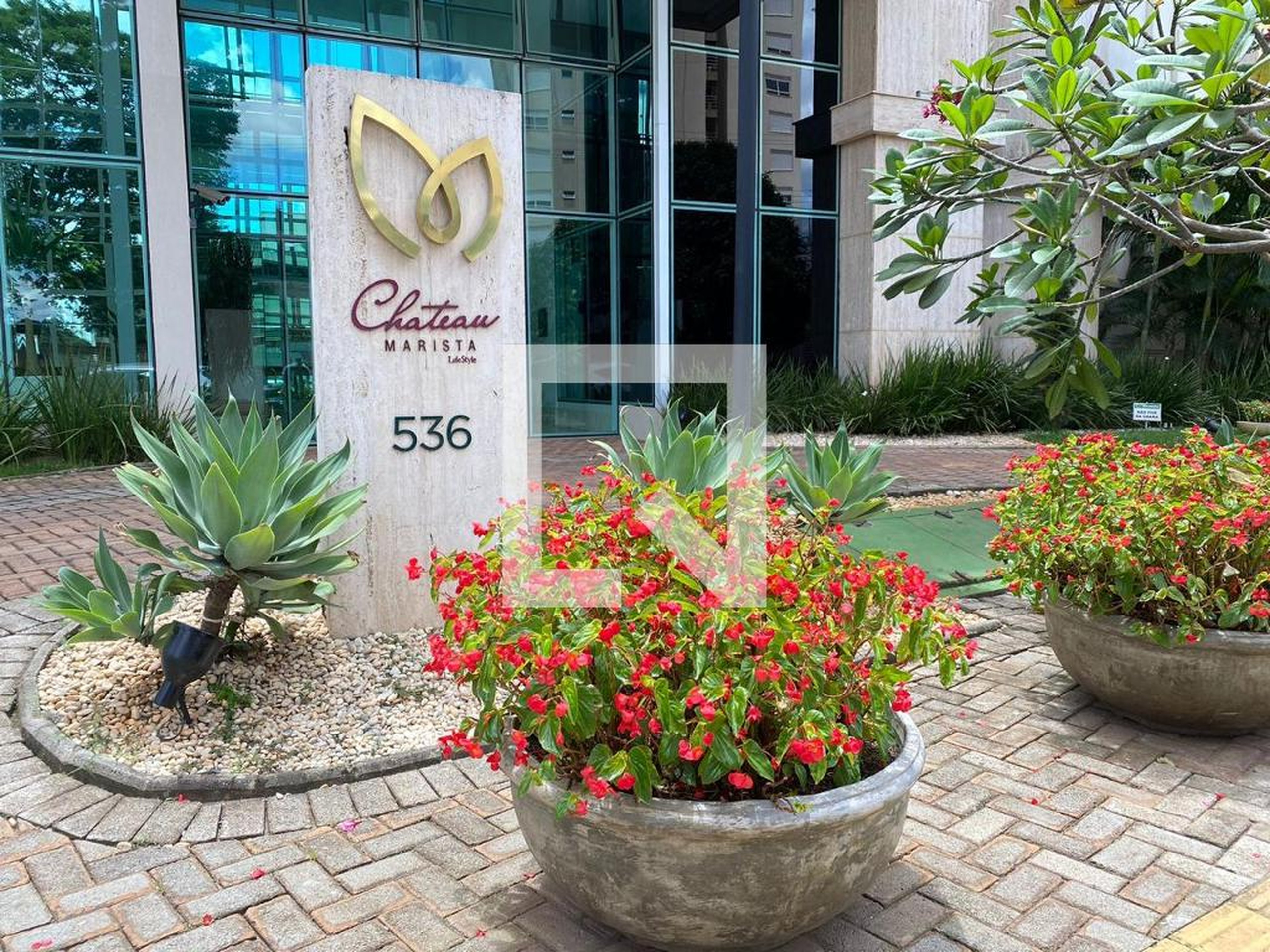 Fachada Edifício Chateau Marista