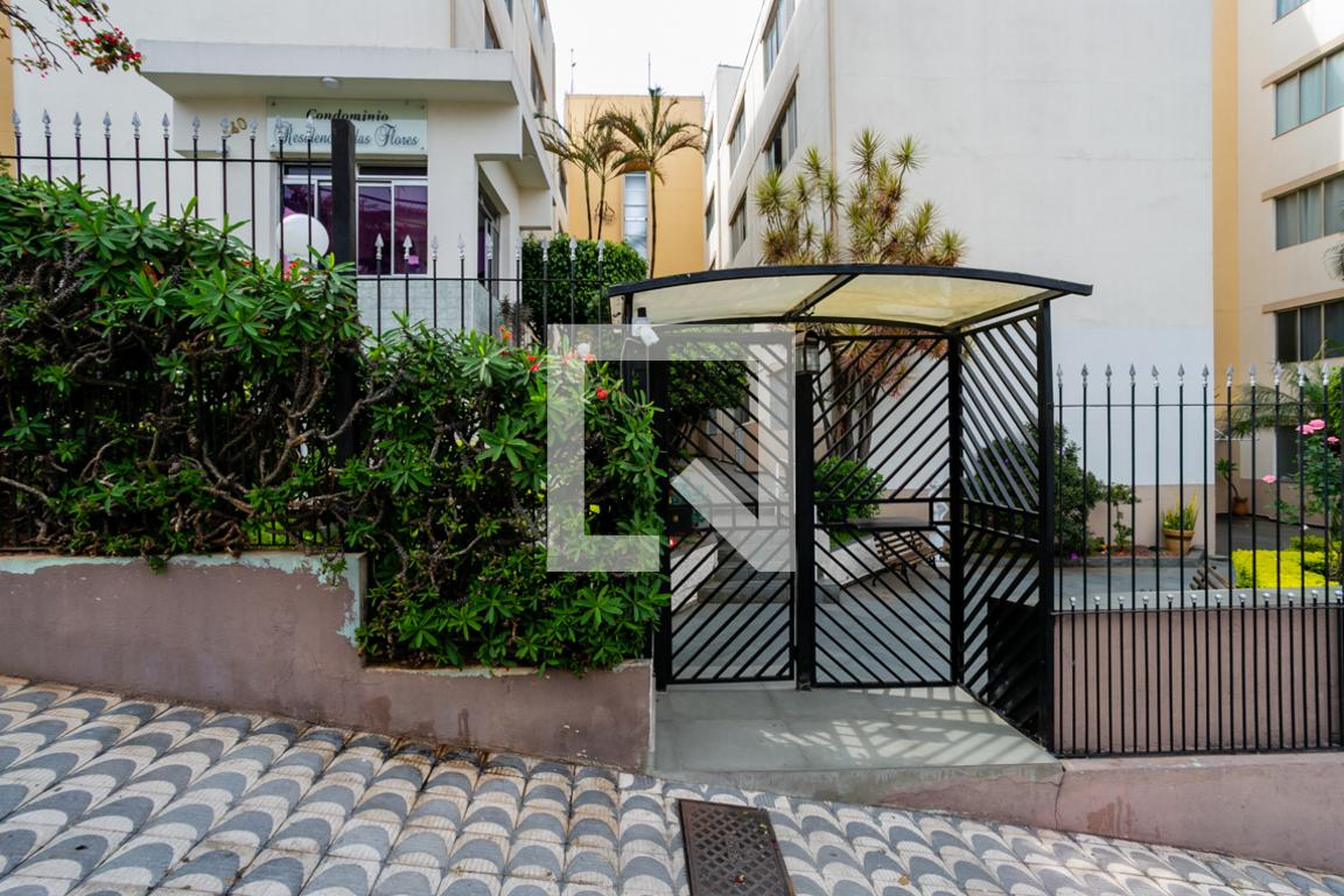 Fachada do condomínio RESIDENCIAL DAS FLORES