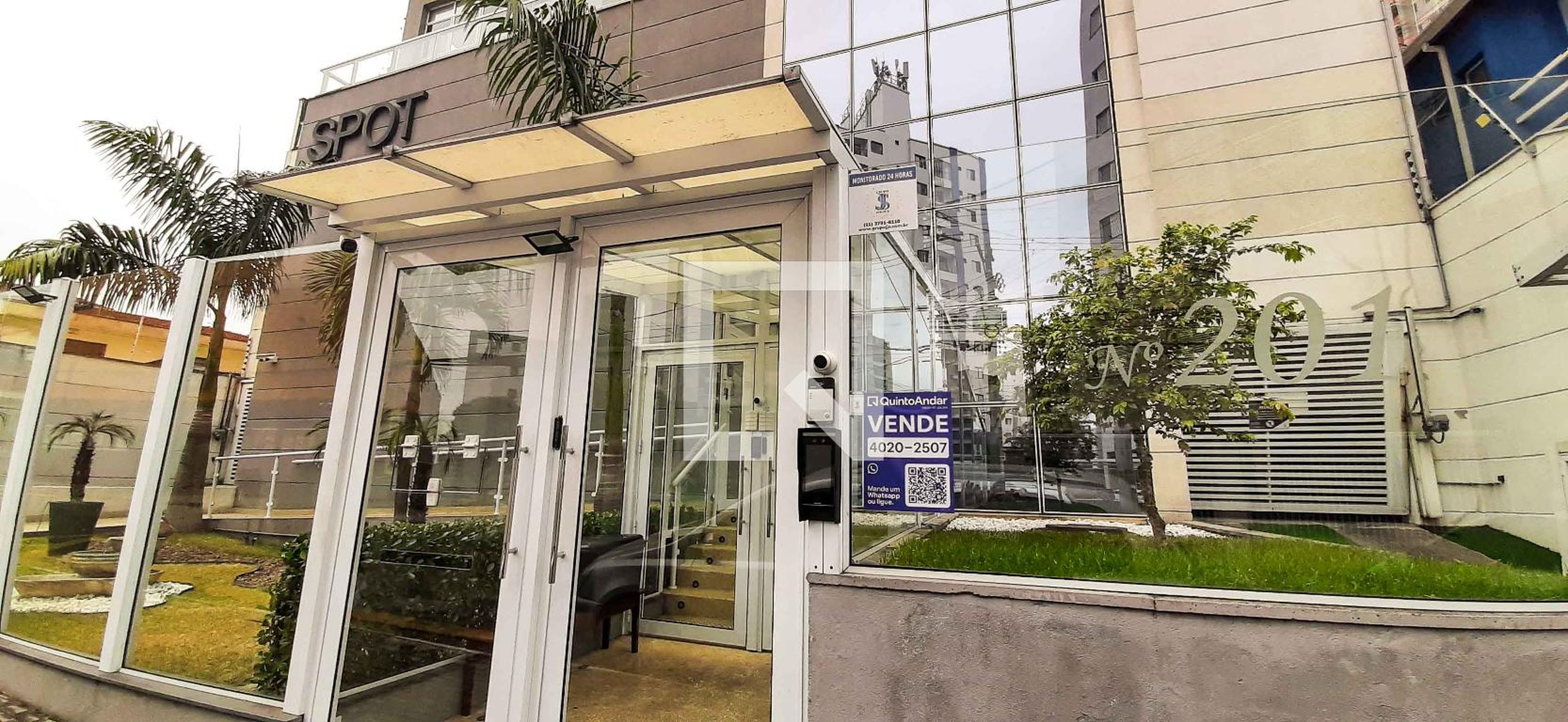 Fachada Condomínio em Rua Machado de Assis, 200