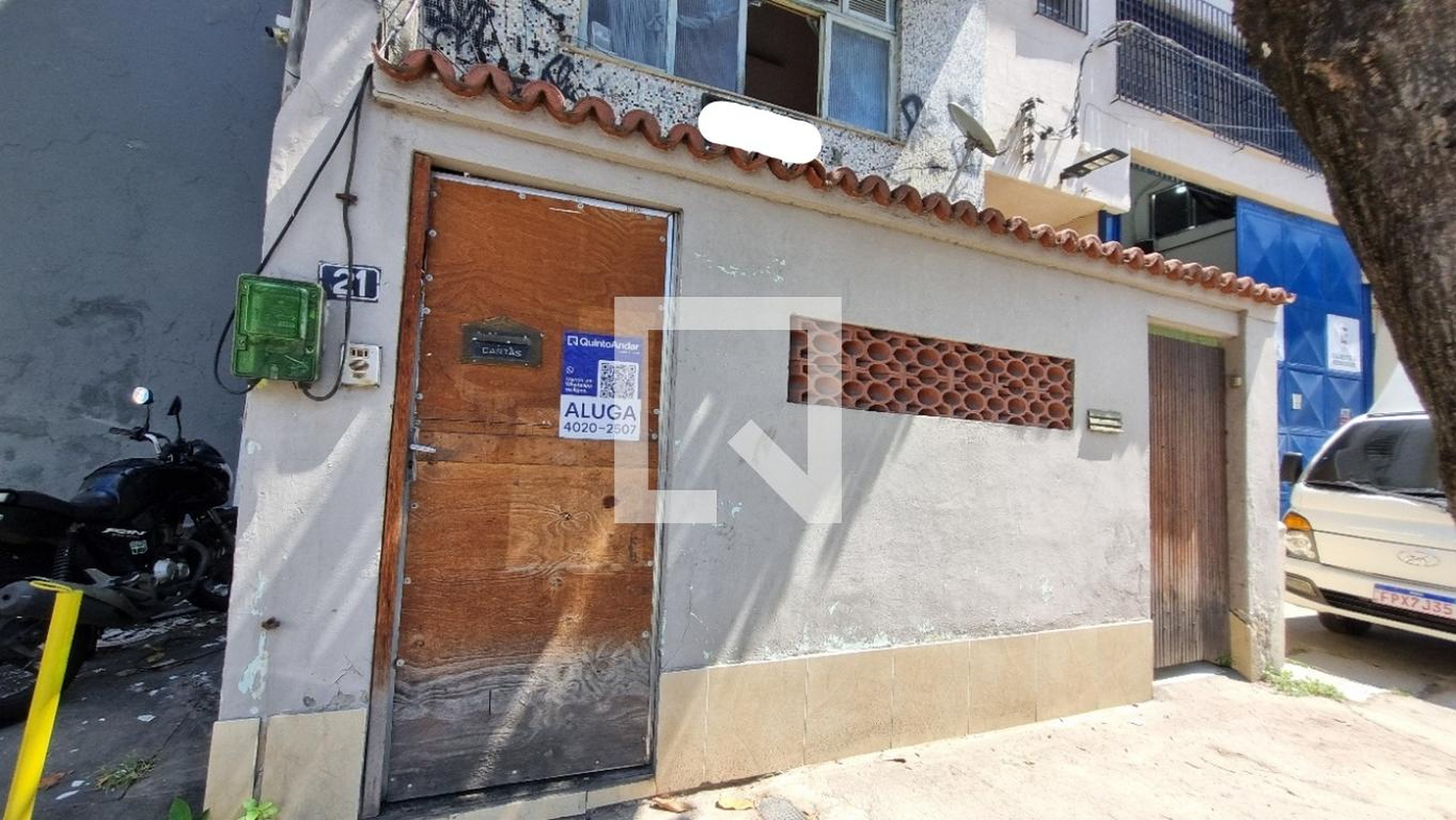 Fachada Condomínio em Rua Sá Freire, 21