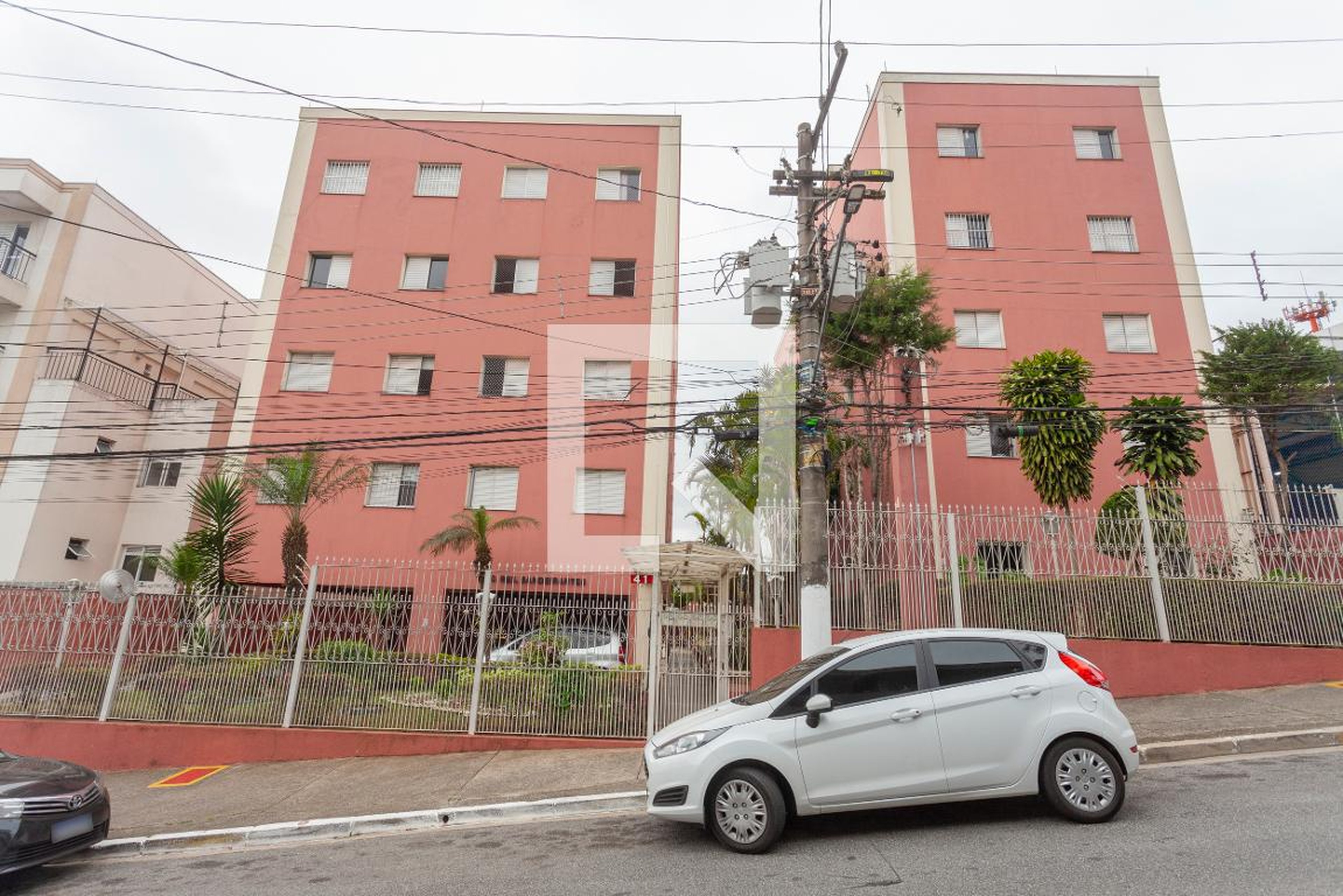 Fachada Condomínio Bandeirantes