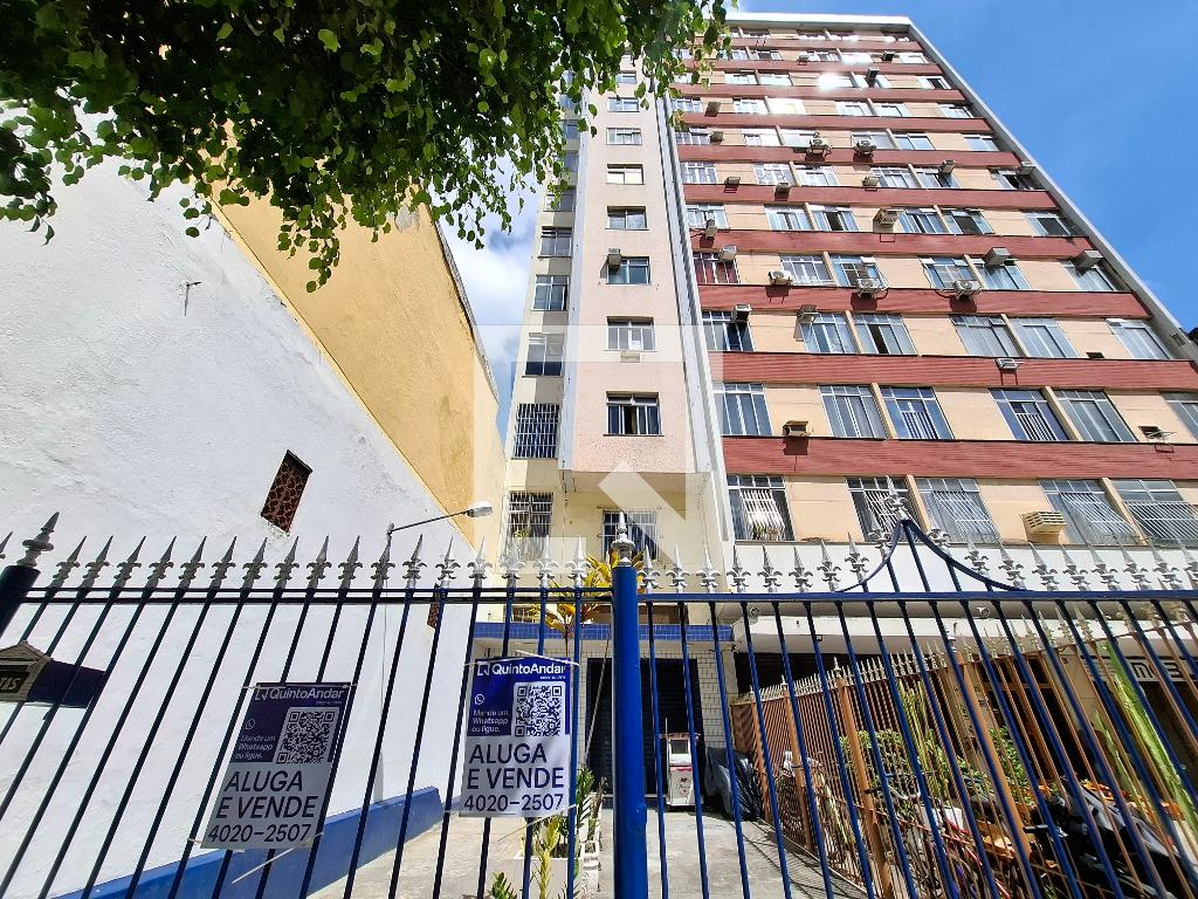 Fachada Condomínio em Rua dos Inválidos, 22