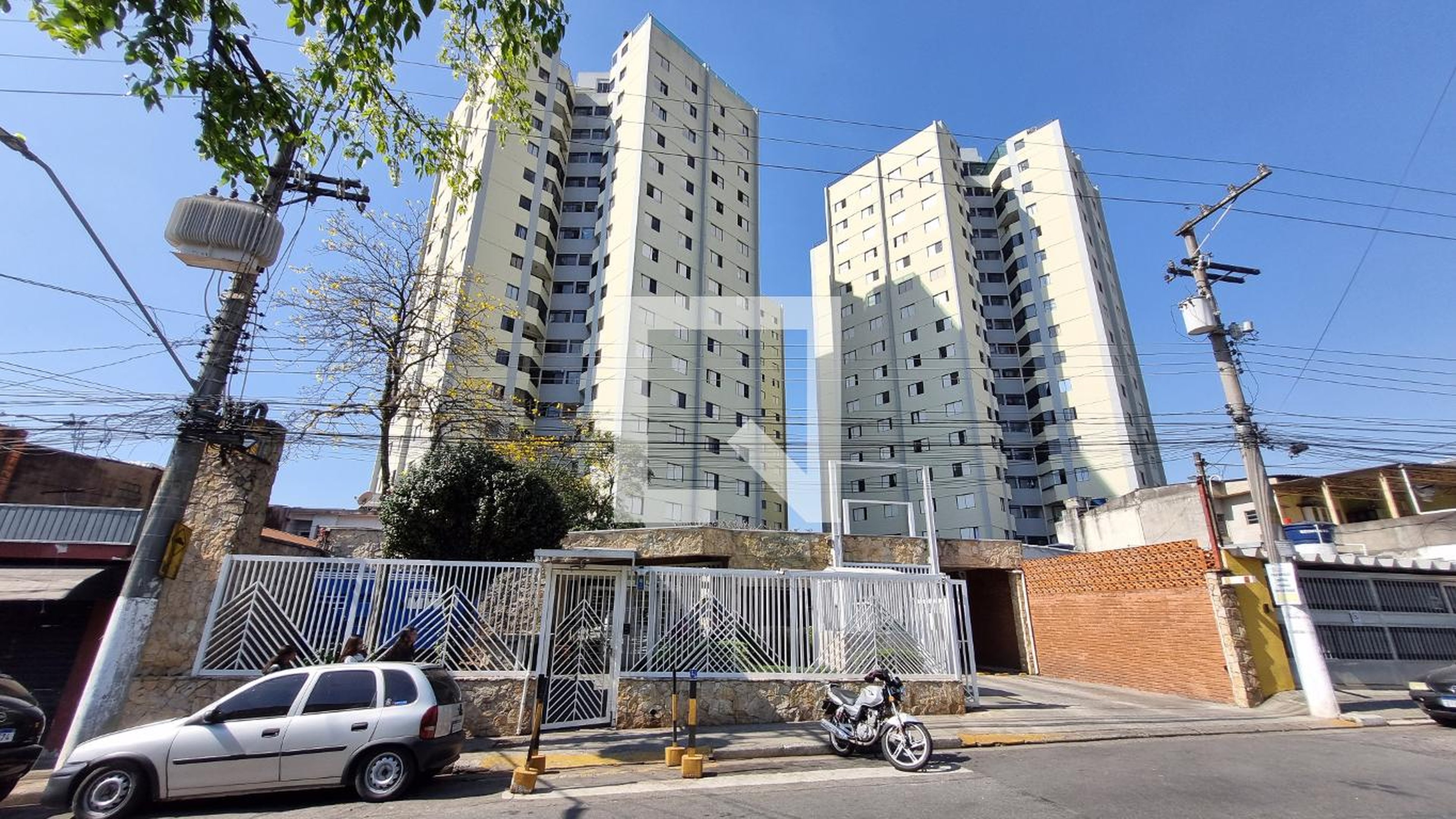 Fachada Condomínio em Rua Padre José Antônio Romano, 3000