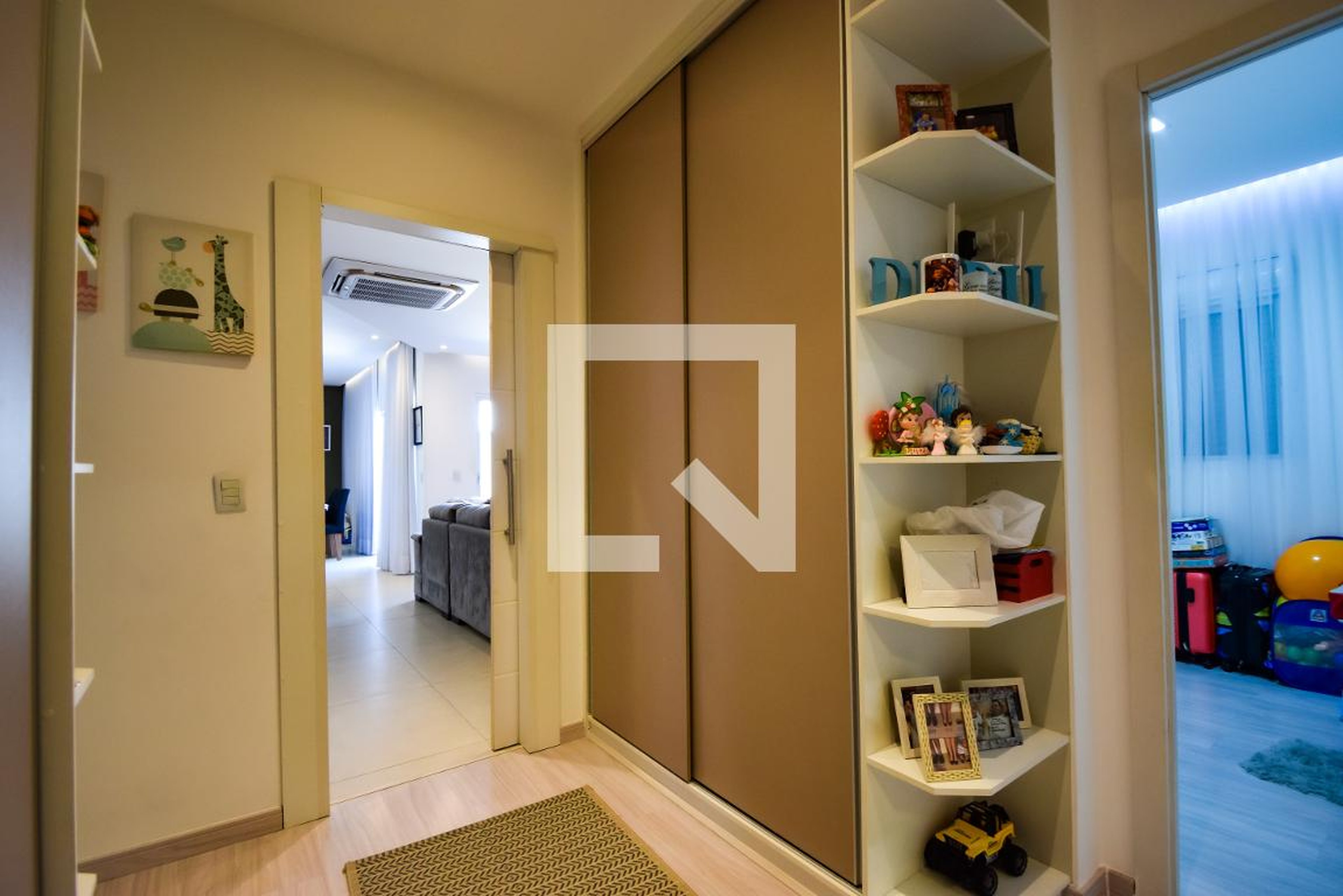 Hall - null