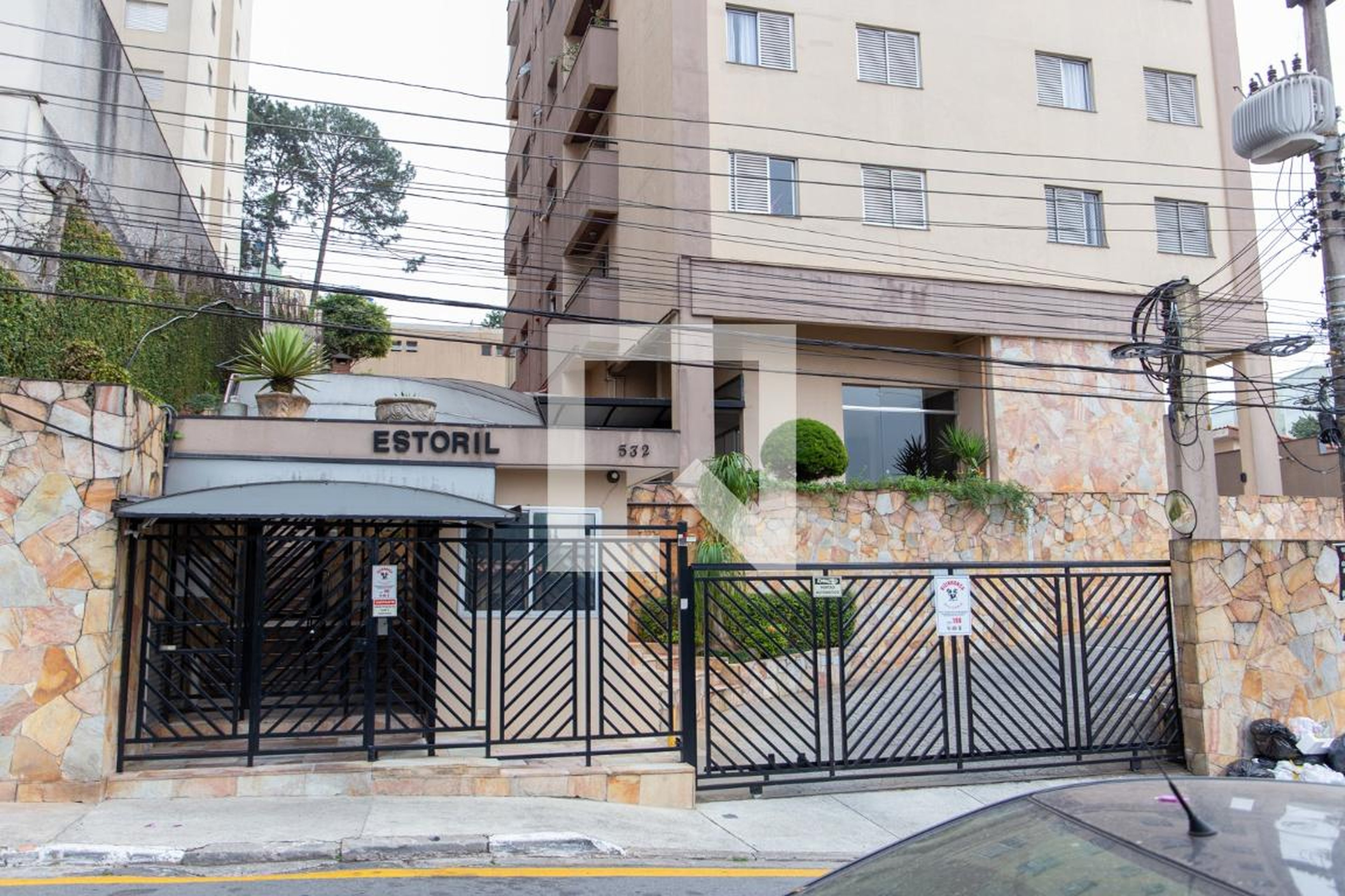 Fachada do condomínio Edifício Estoril Residencial