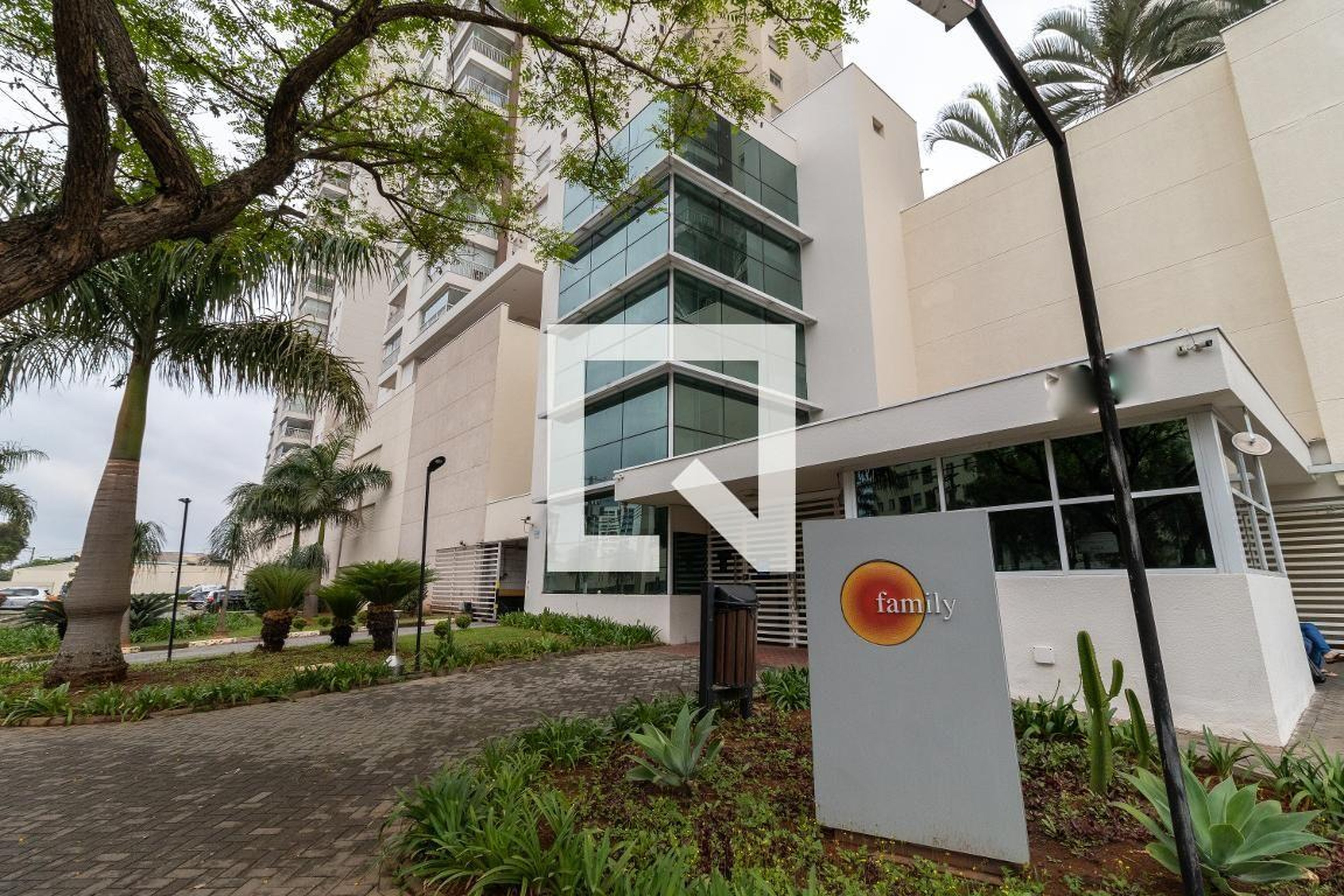 Fachada do Prédio Condomínio Family Santana