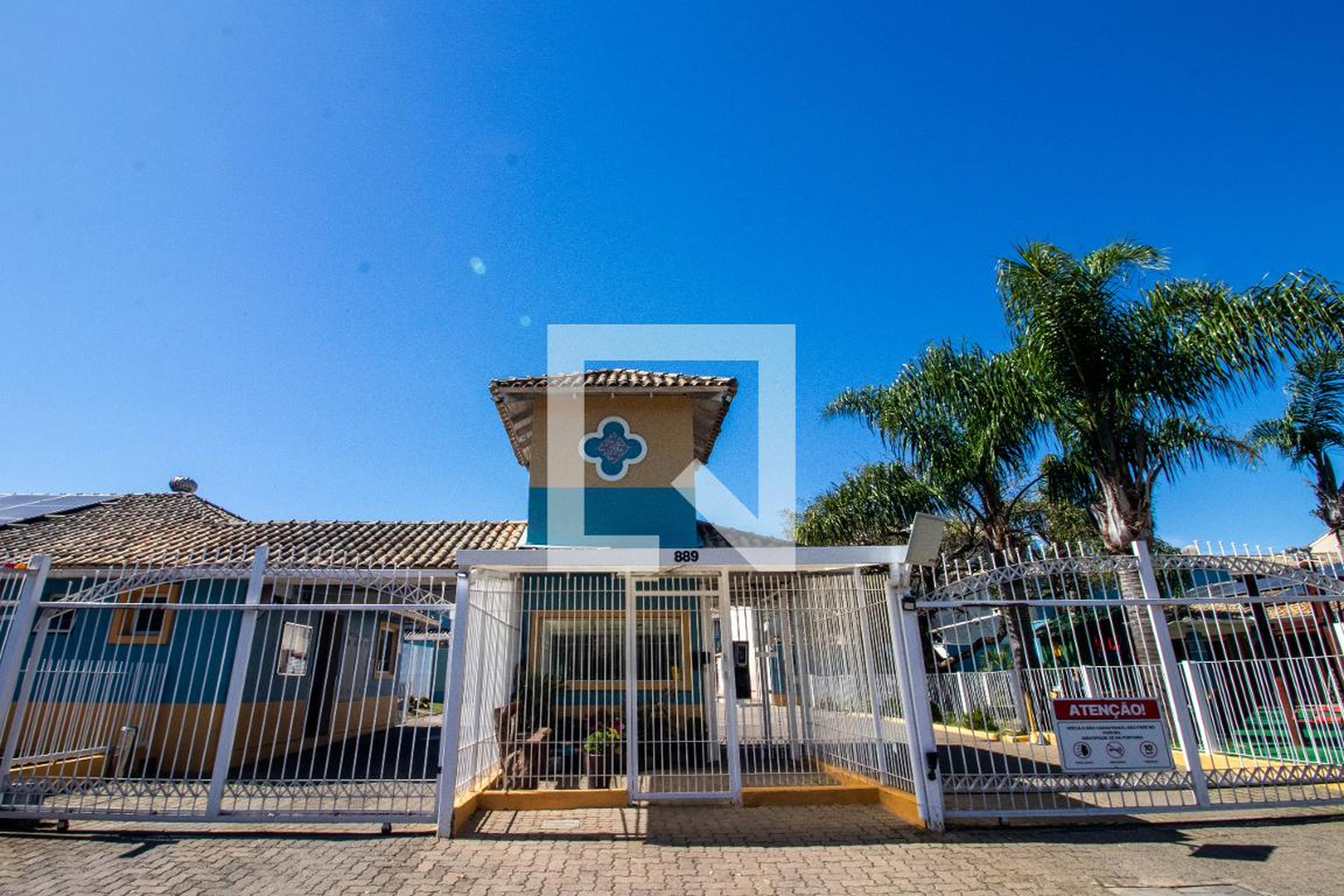 Fachada do Condomínio Condomínio Res. Tulipas