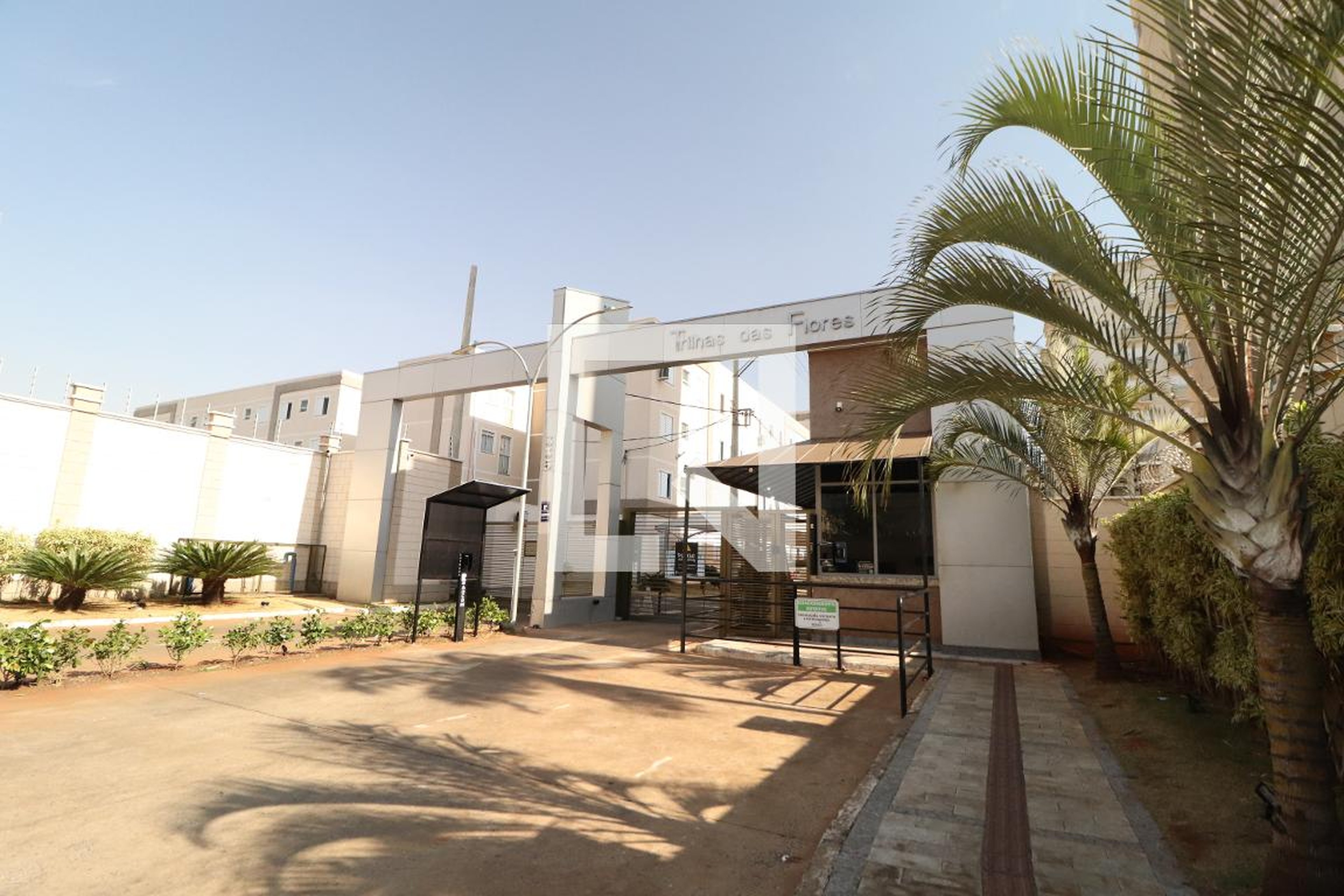 Fachada Condomínio Parque Trilhas das Flores