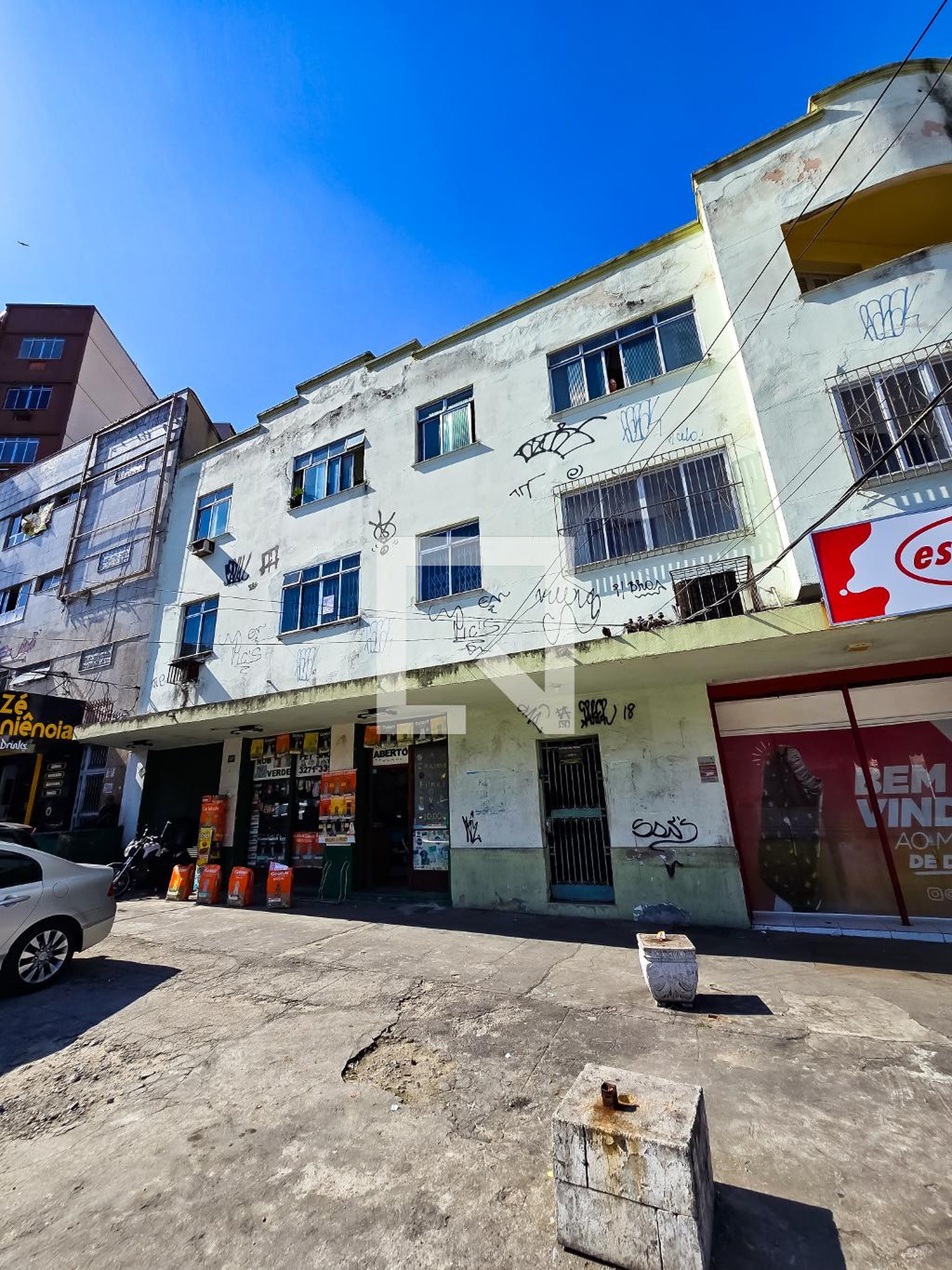 Fachada Condomínio em Rua Dias da Cruz, 650