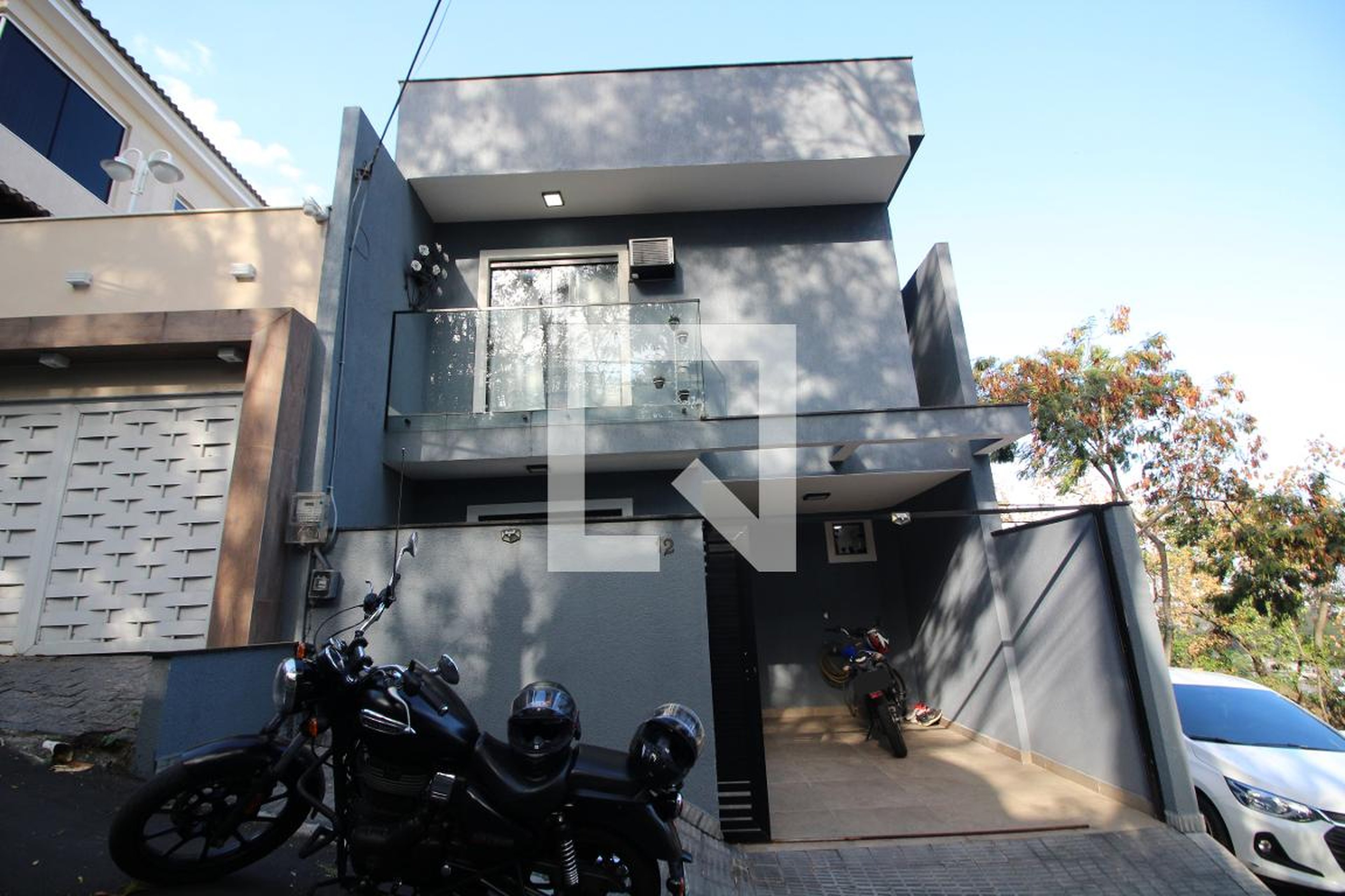 Fachada Condomínio em Rua Ipadu, 254