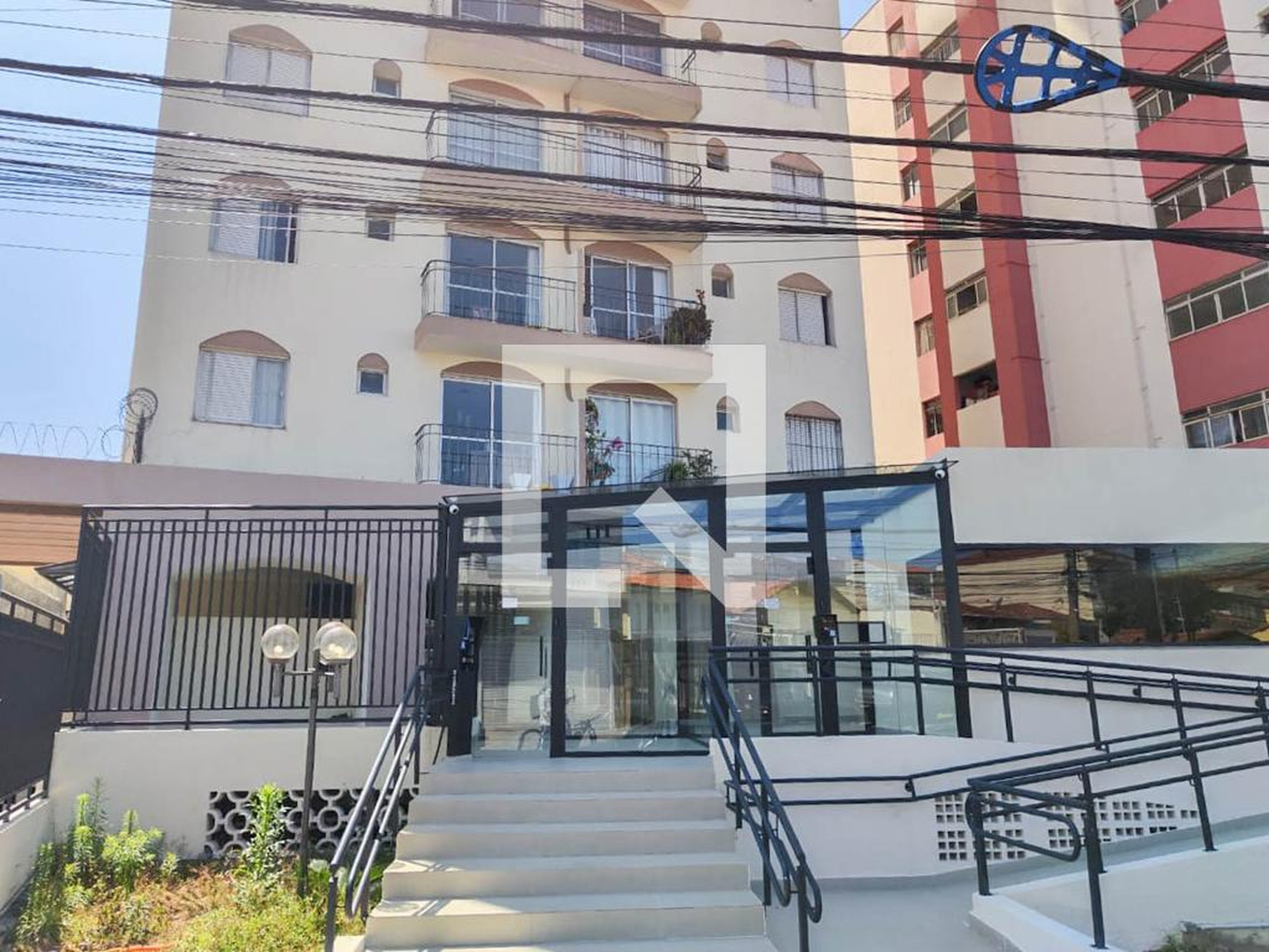 Fachada Condomínio em Rua Rabelo da Cruz, 161