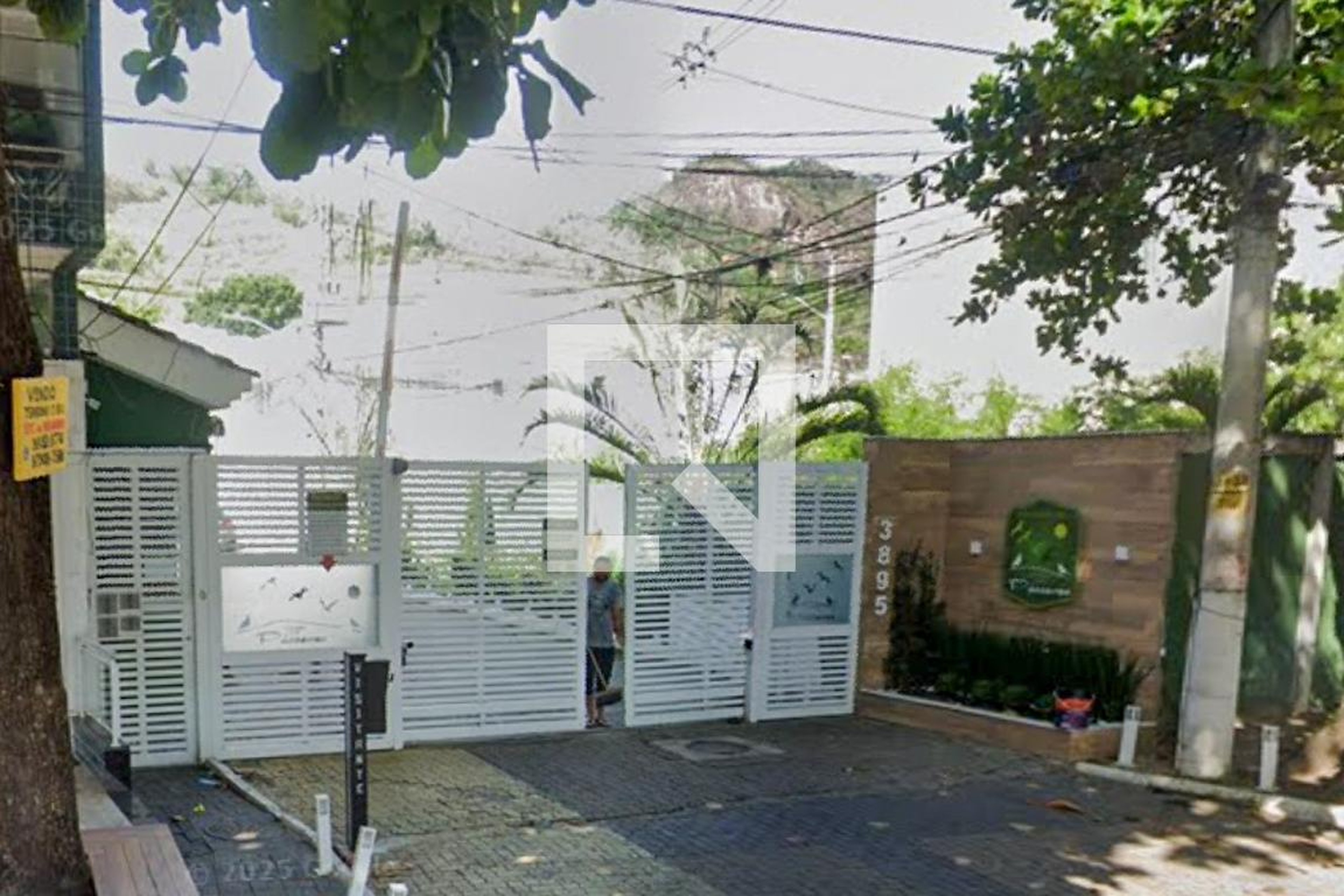 Fachada Condomínio Parque dos Passoros