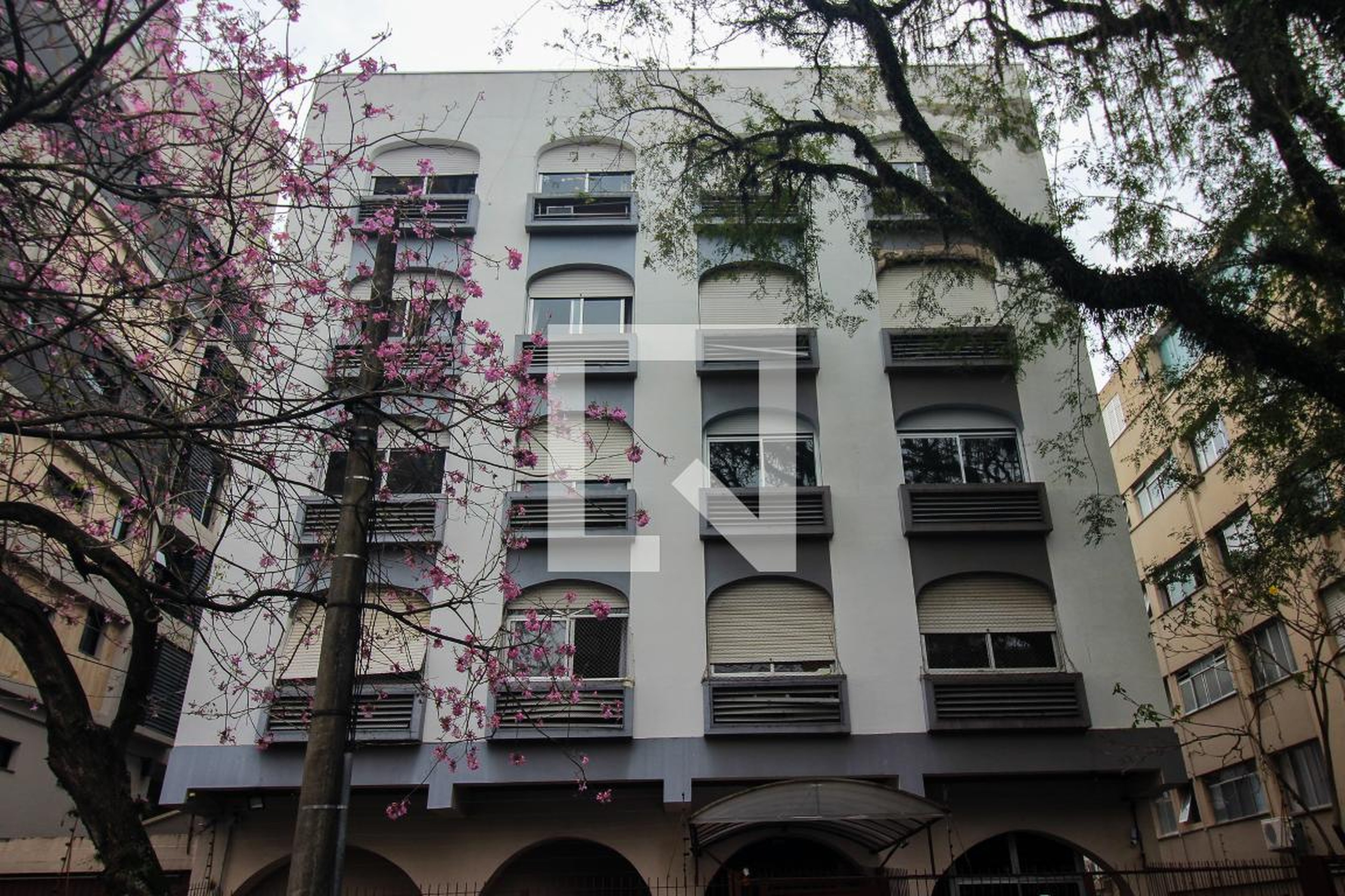 Fachada do Prédio Condomínio em Rua Gonçalves Dias, 54