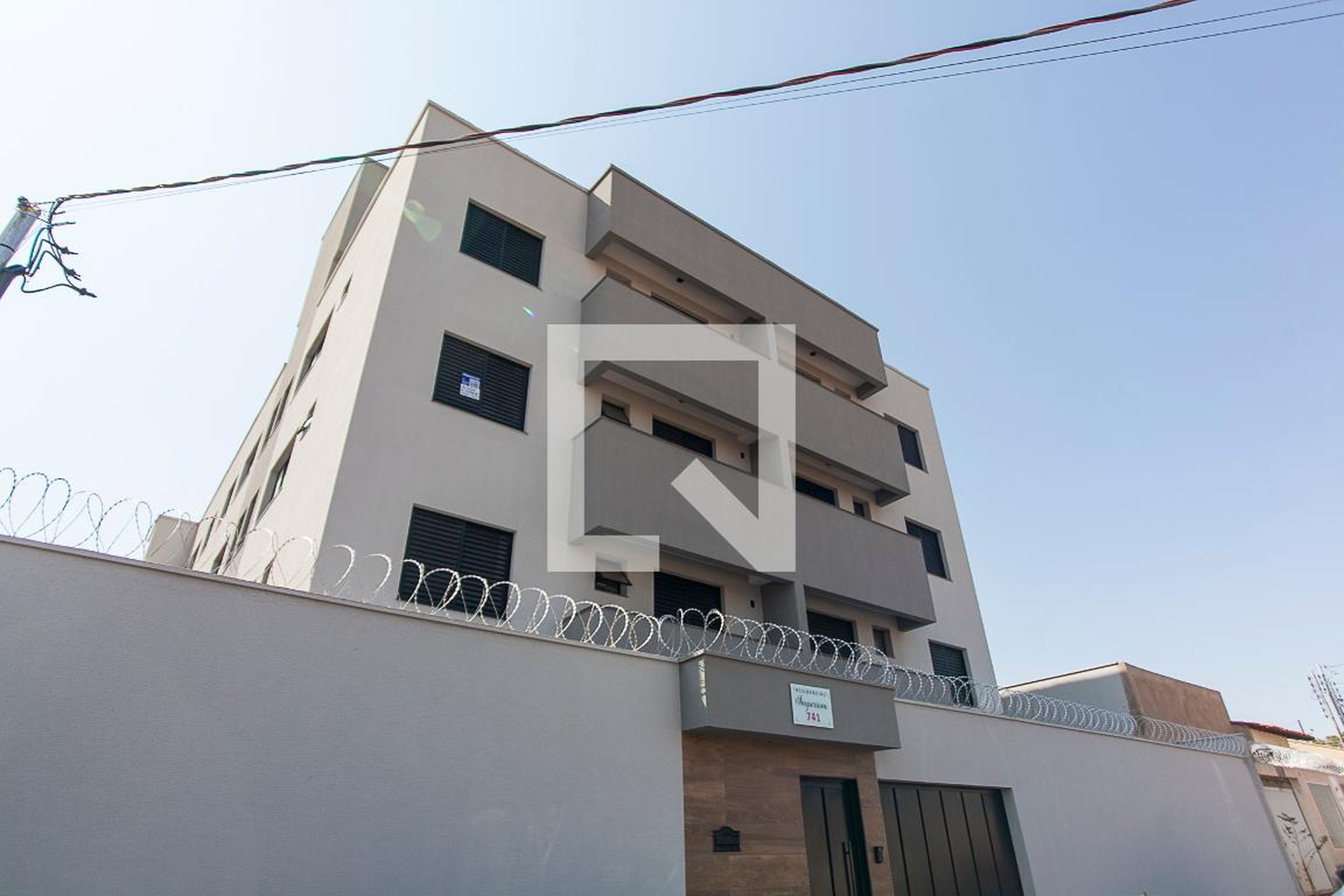 Fachada Condomínio em Rua Delmira Cândida Rodrigues da Cunha, 741