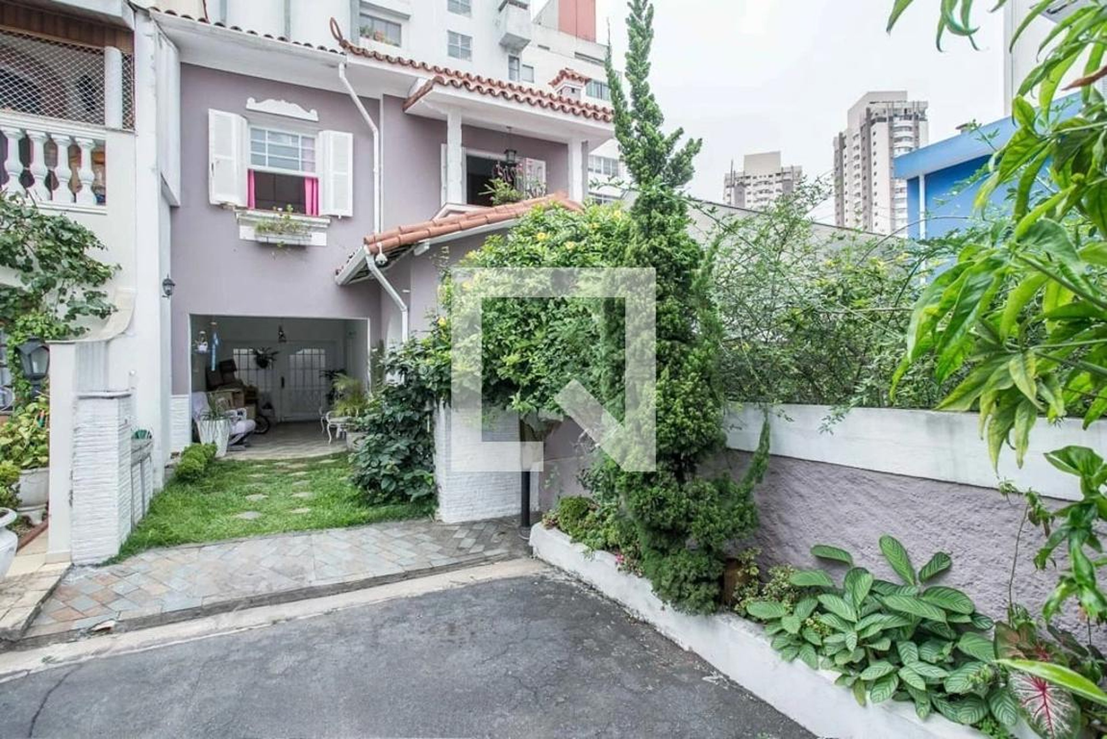 Fachada Condomínio Jardim de Allah
