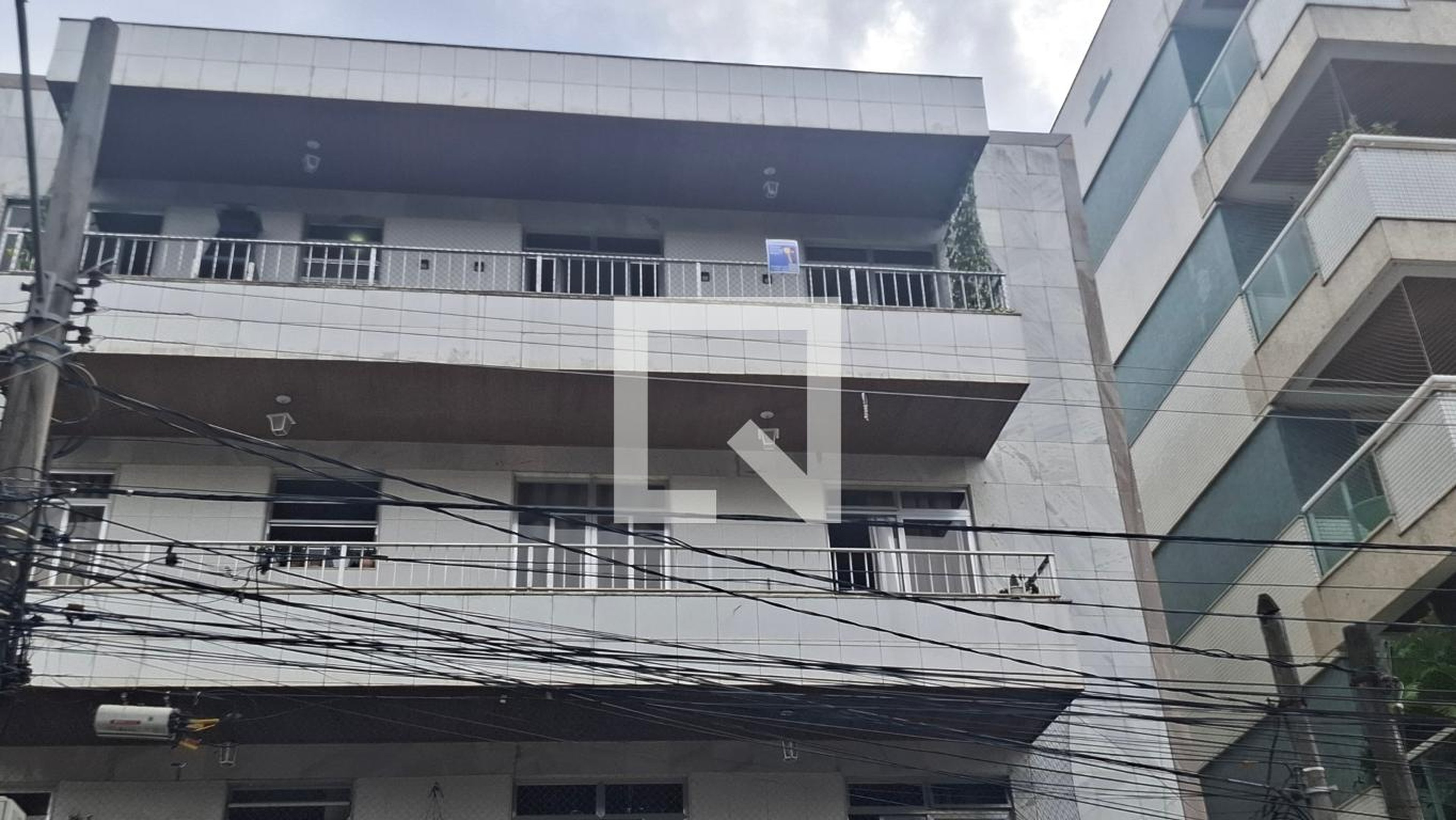 Fachada Condomínio em Rua Águas Mornas, 292
