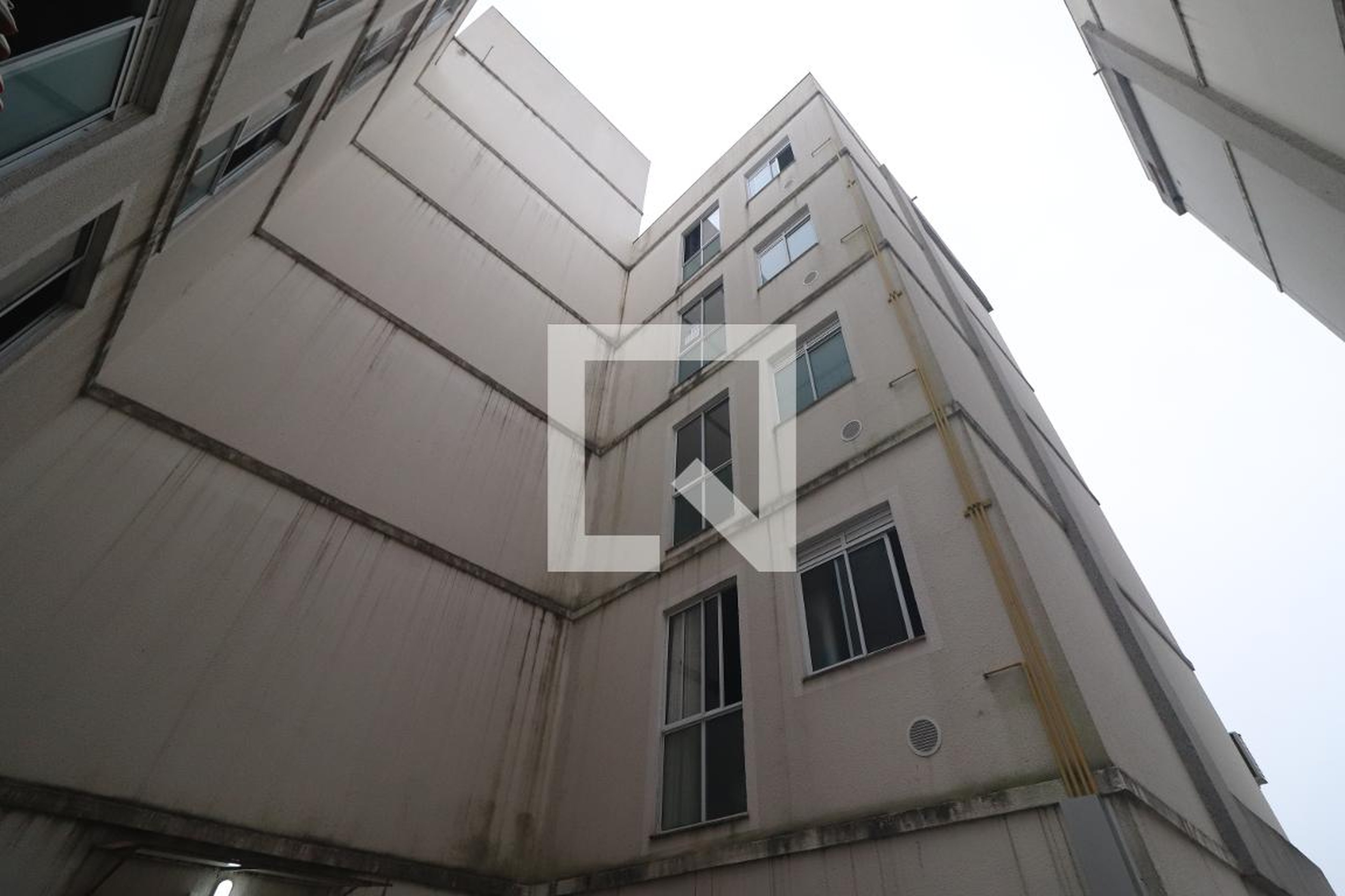 Fachada Condomínio em Rua Oswaldo Artur Hartz, 900