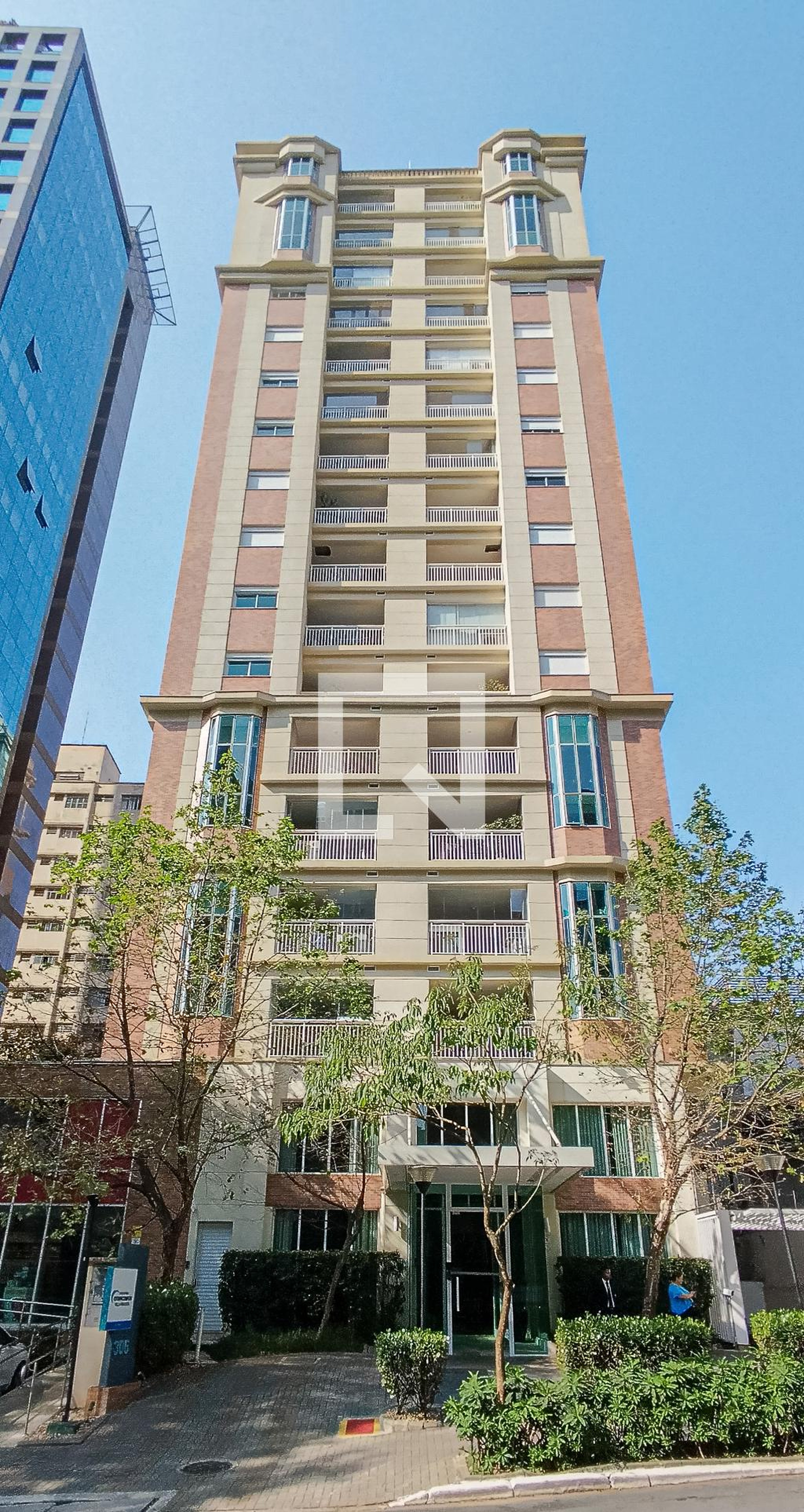 Fachada Condomínio Estanconfor Villa Paulista