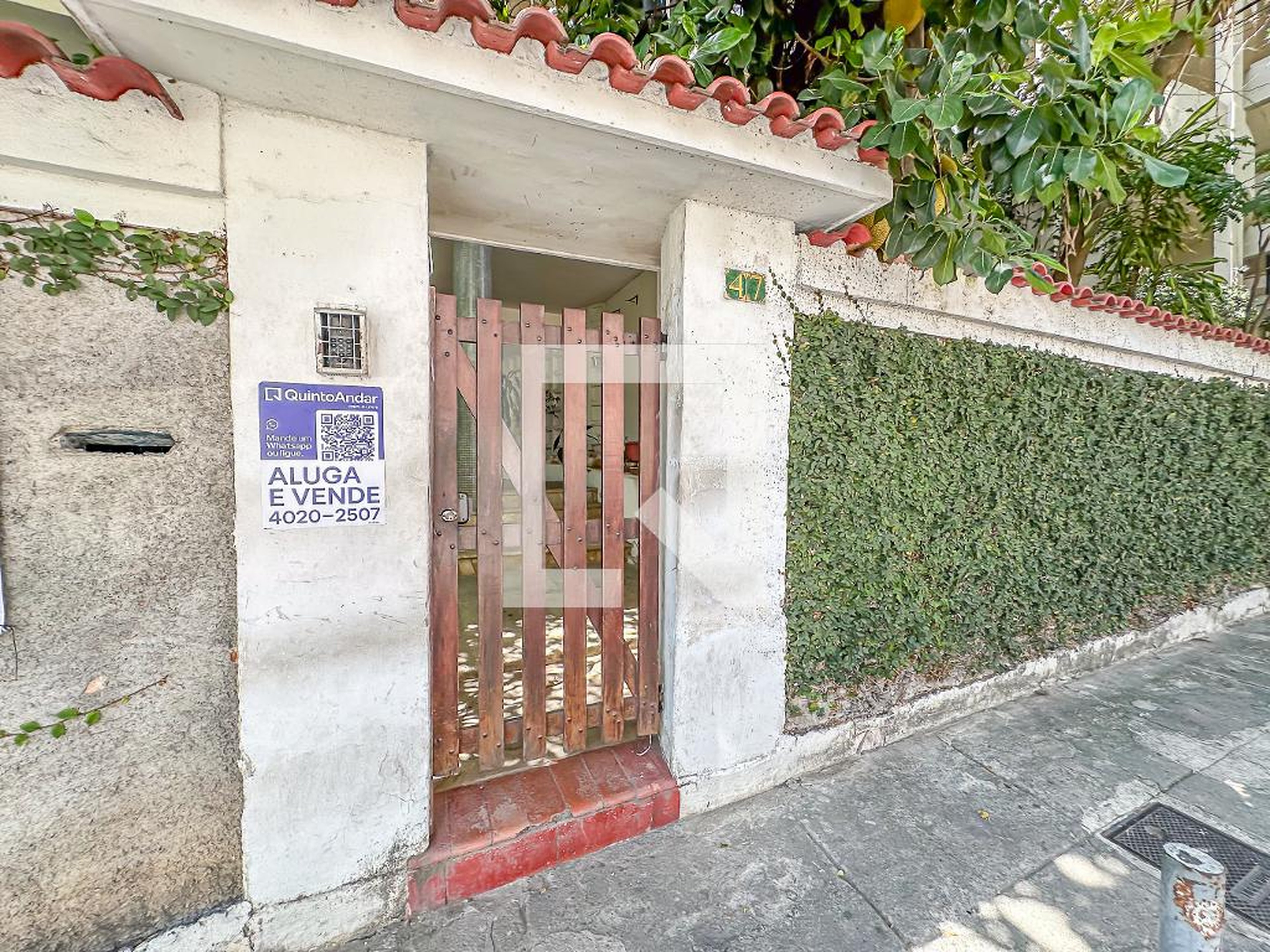 Fachada Condomínio em Rua Professor Luiz Cantanhede, 47