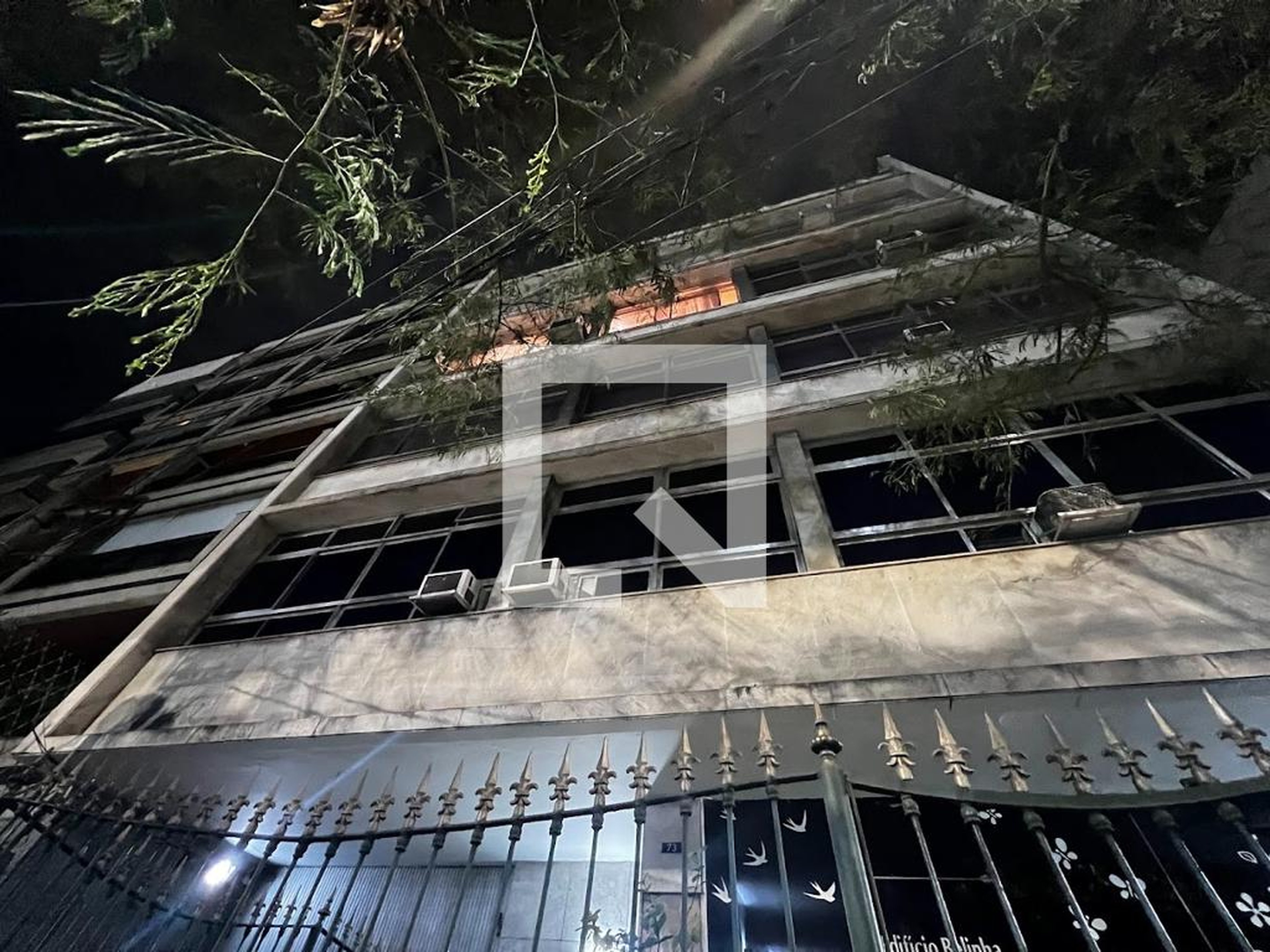 Fachada Condomínio em Rua Doutor Satamini, 73