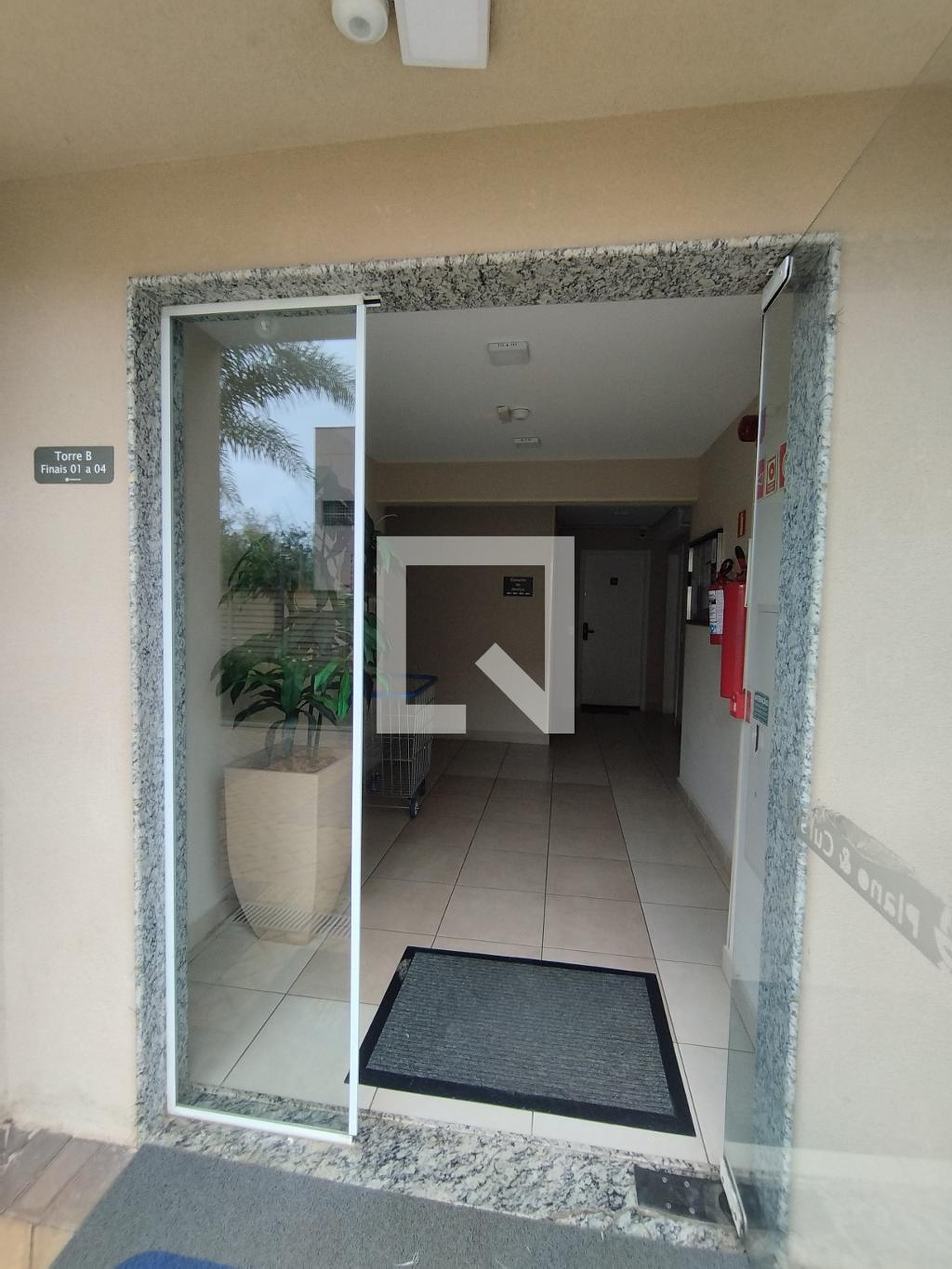 Hall de entrada - Ourives 1