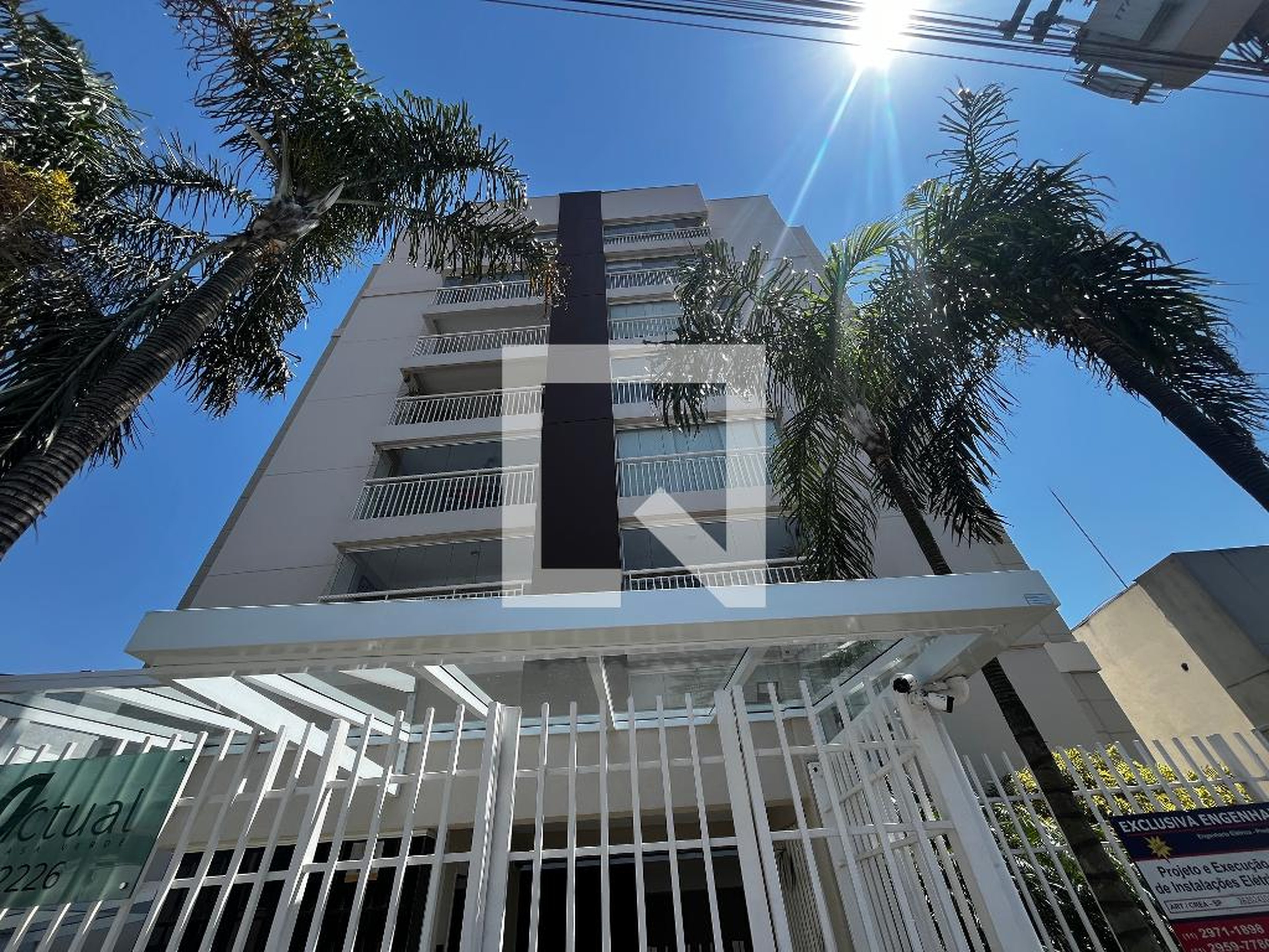 Fachada Condomínio Actual Casa Verde