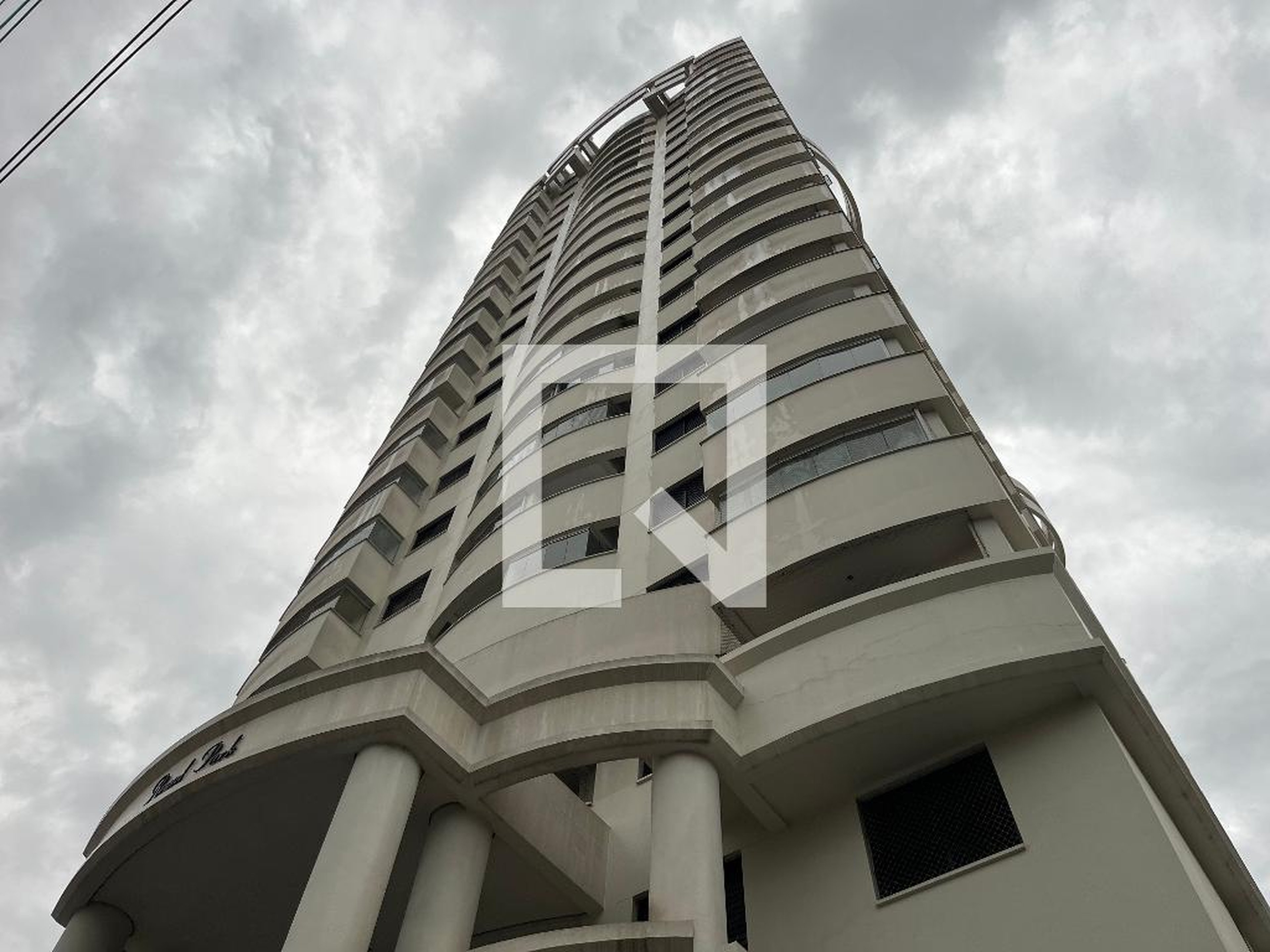 Fachada do Prédio Condomínio Royal Park